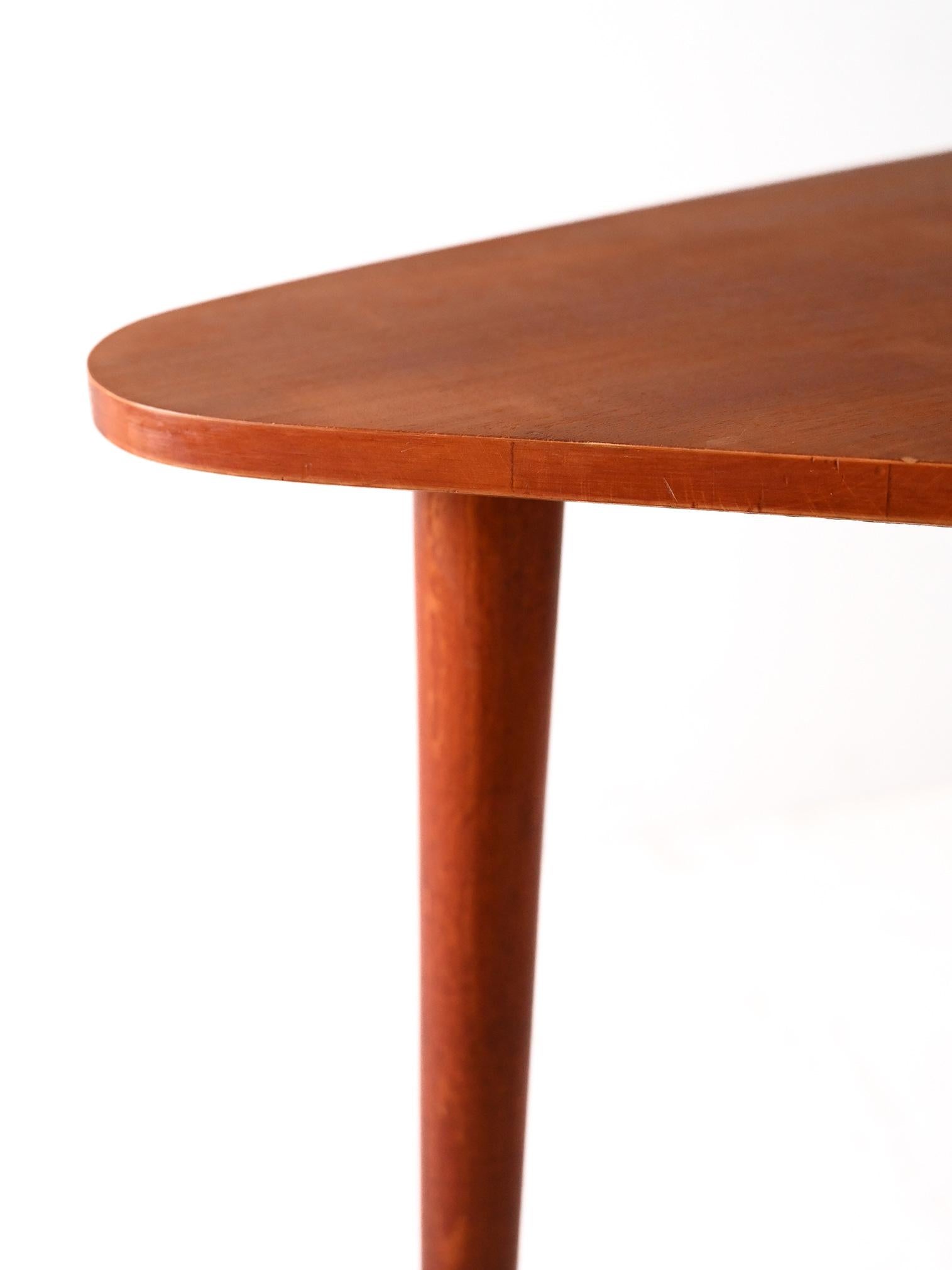 Mahogany Scandinavian triangular 1950s mahogany coffee table For Sale