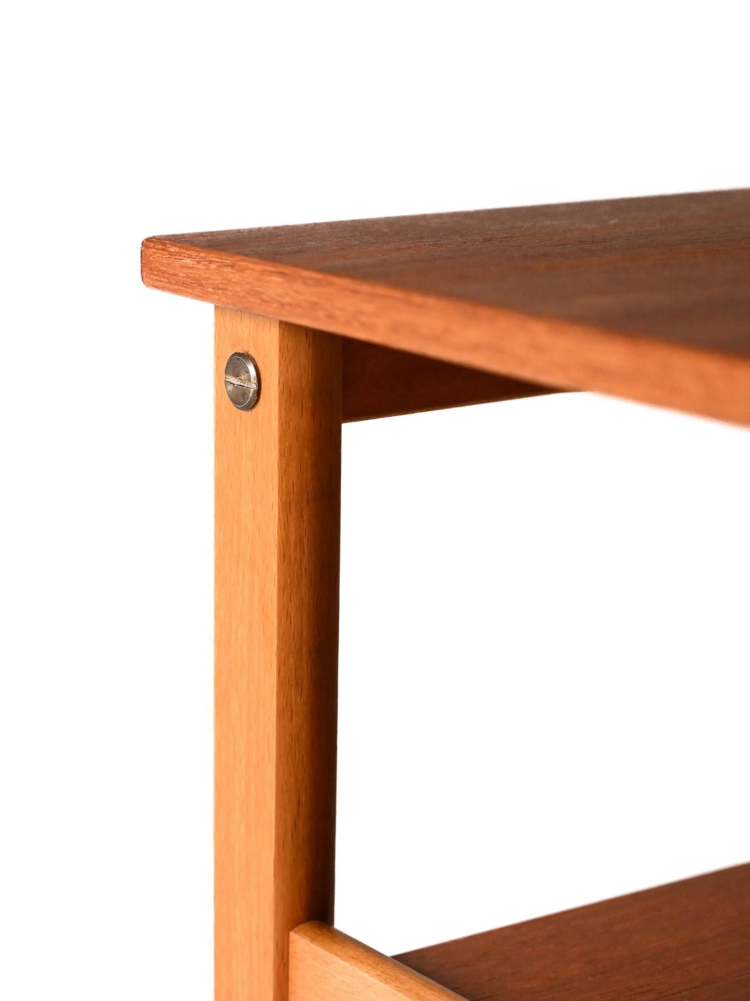 Table basse vintage scandinave des années 1950 en hêtre et teck Bon état - En vente à Brescia, IT