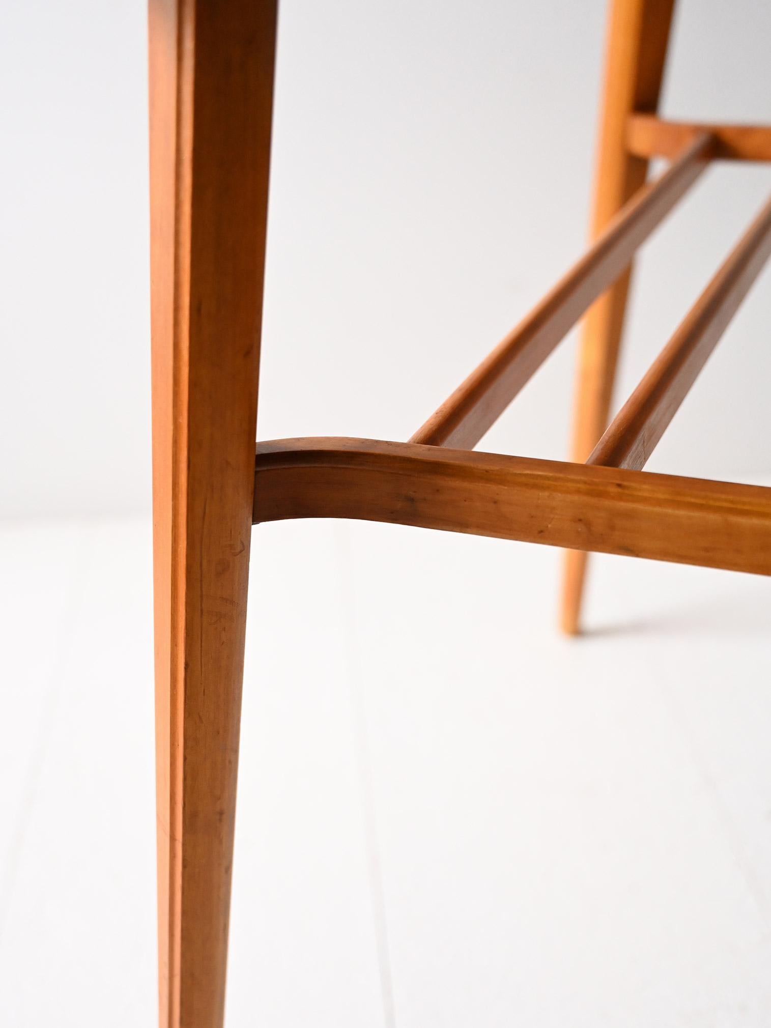 Mid-20th Century Tavolino scandinavo vintage in betulla con intarsio in vendita