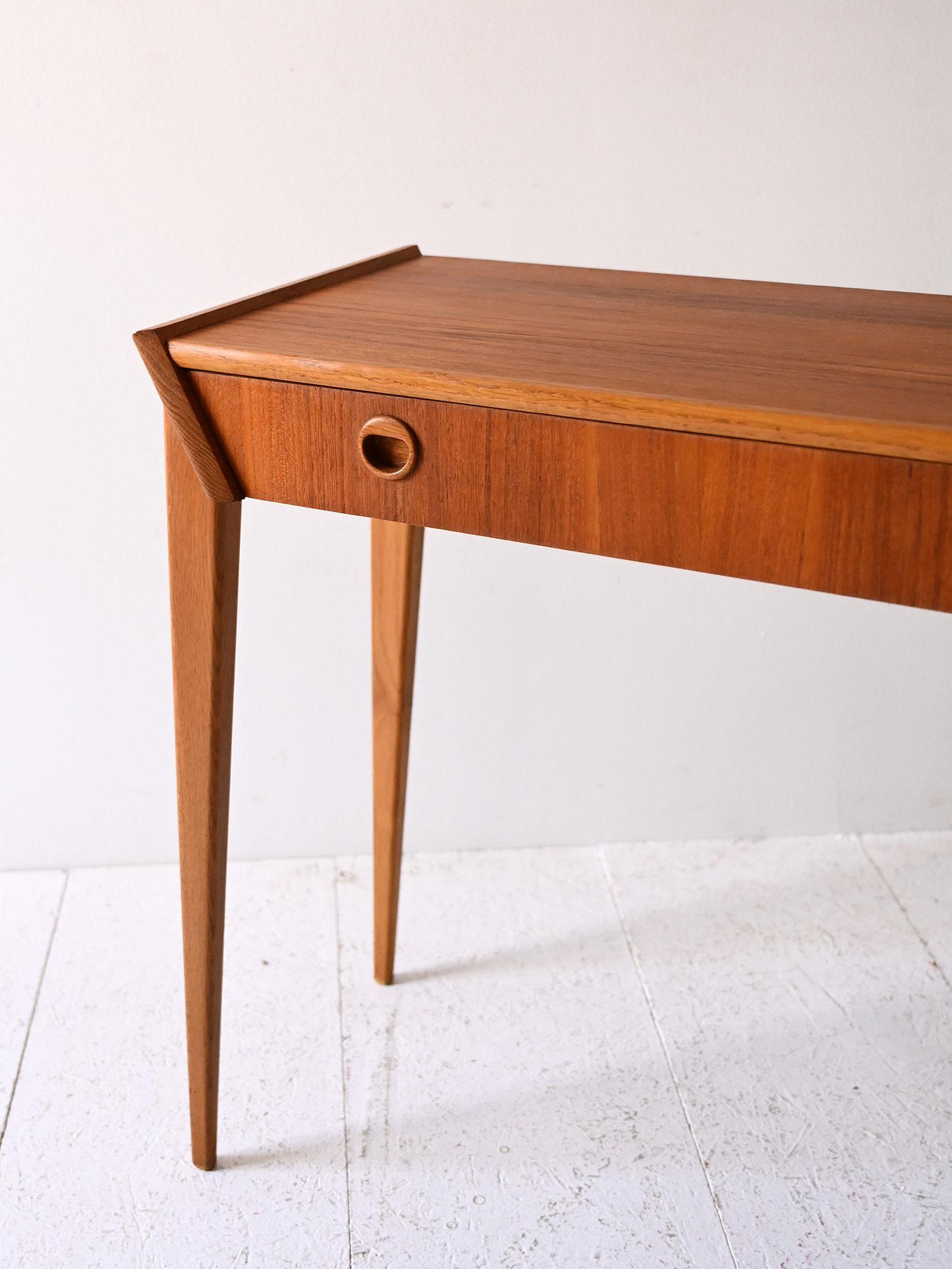 Mid-20th Century Tavolino scandinavo vintage in teak anni ’60 For Sale