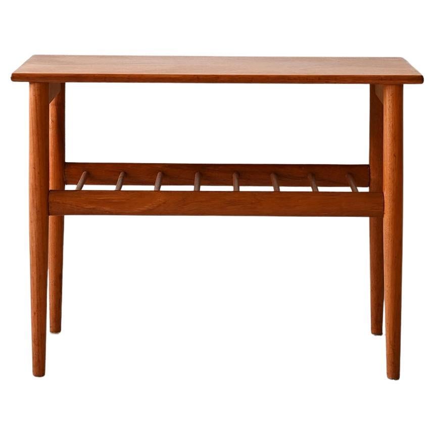 Scandinavian vintage teak coffee table, design by Yngvar Sundström For Sale