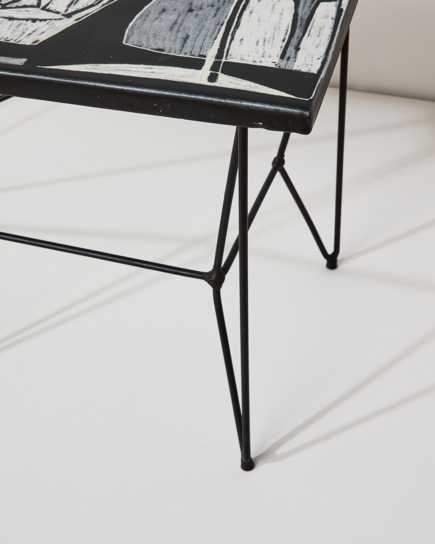 Table sculpture avec plateau en céramique, réalisée par Victor Cerrato, Italie. en vente 2