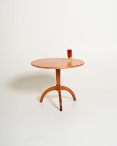 Swedish coffee table with a round elm top, 1940s