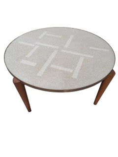 Tavolino tondo da fumo piano in mosaico di marmo bianco con disegno geometrico