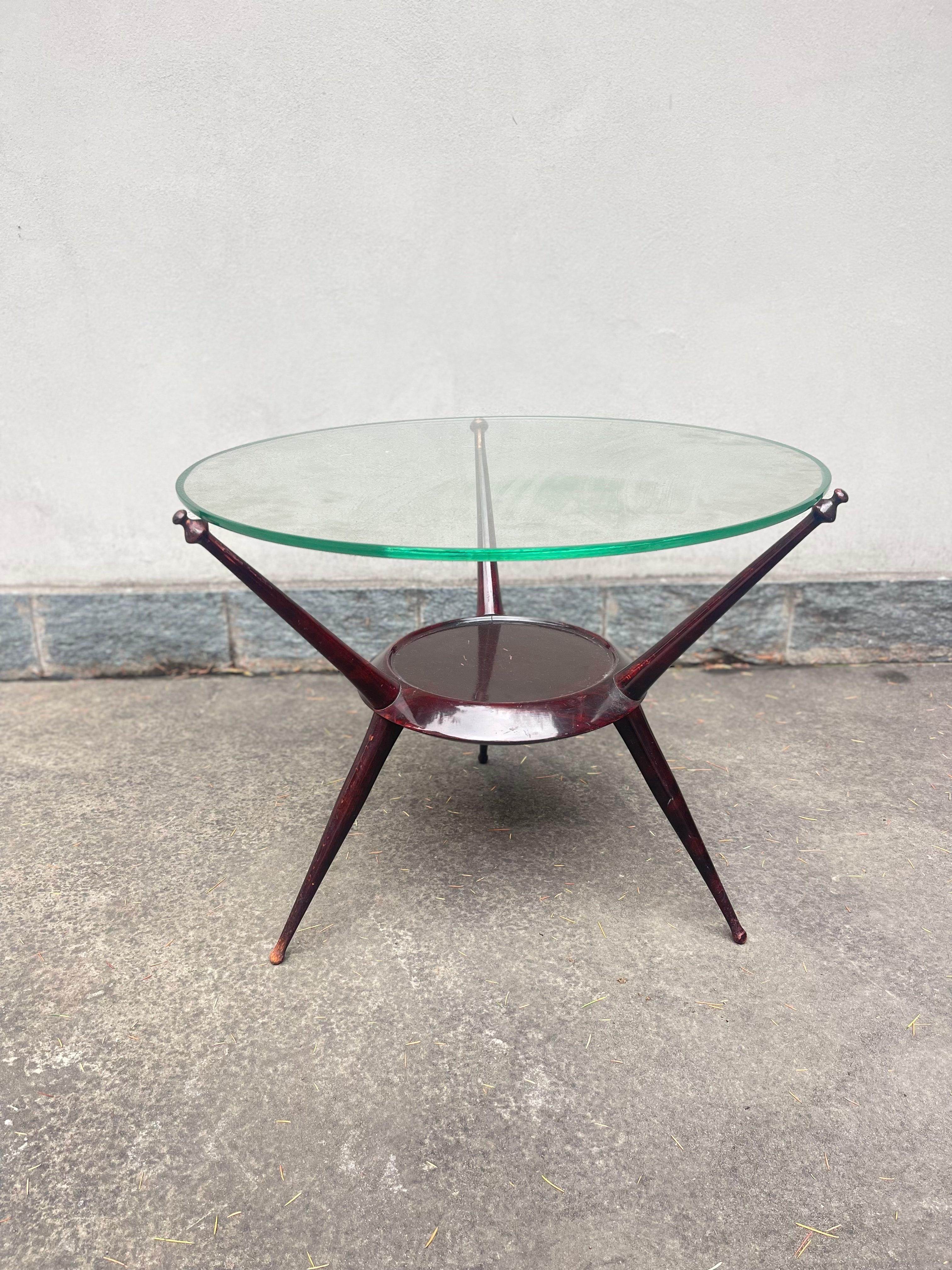 tavolino tondo design 1950 - mid century - vintage - side table - glass table 

tavolino tondo design 1950 - mid century - vintage - side table - glass table 

Descrizione dell'oggetto

Questo tavolino da salotto risale agli anni '50 del