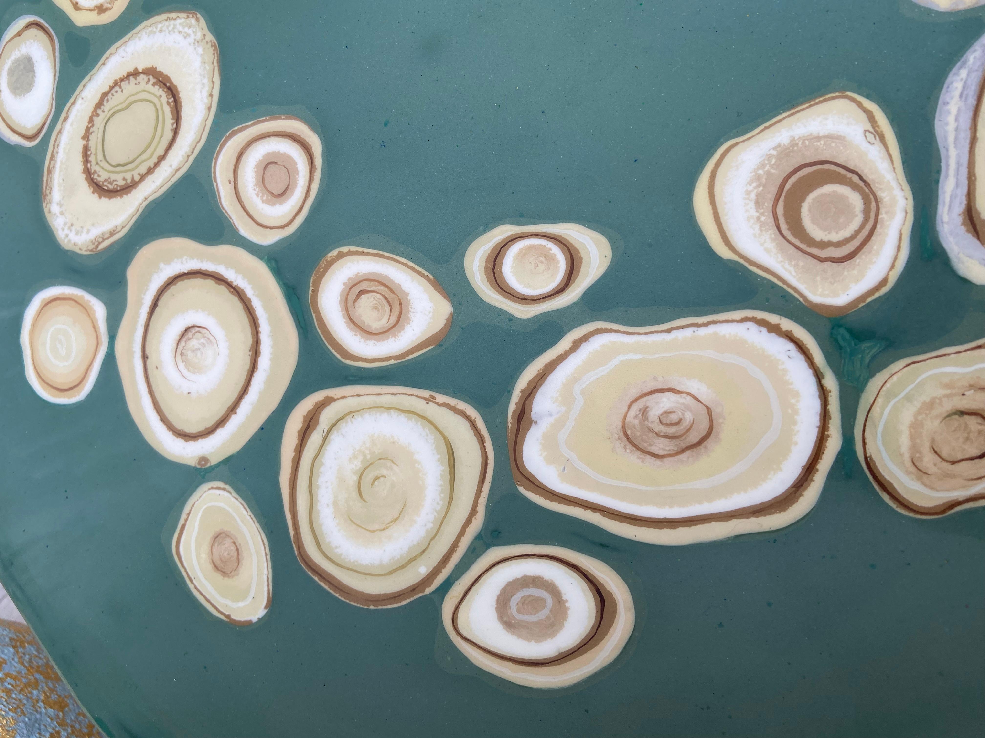 Table basse moderne incrustée d'or vert à la main en Italie par Cupioli en vente 1