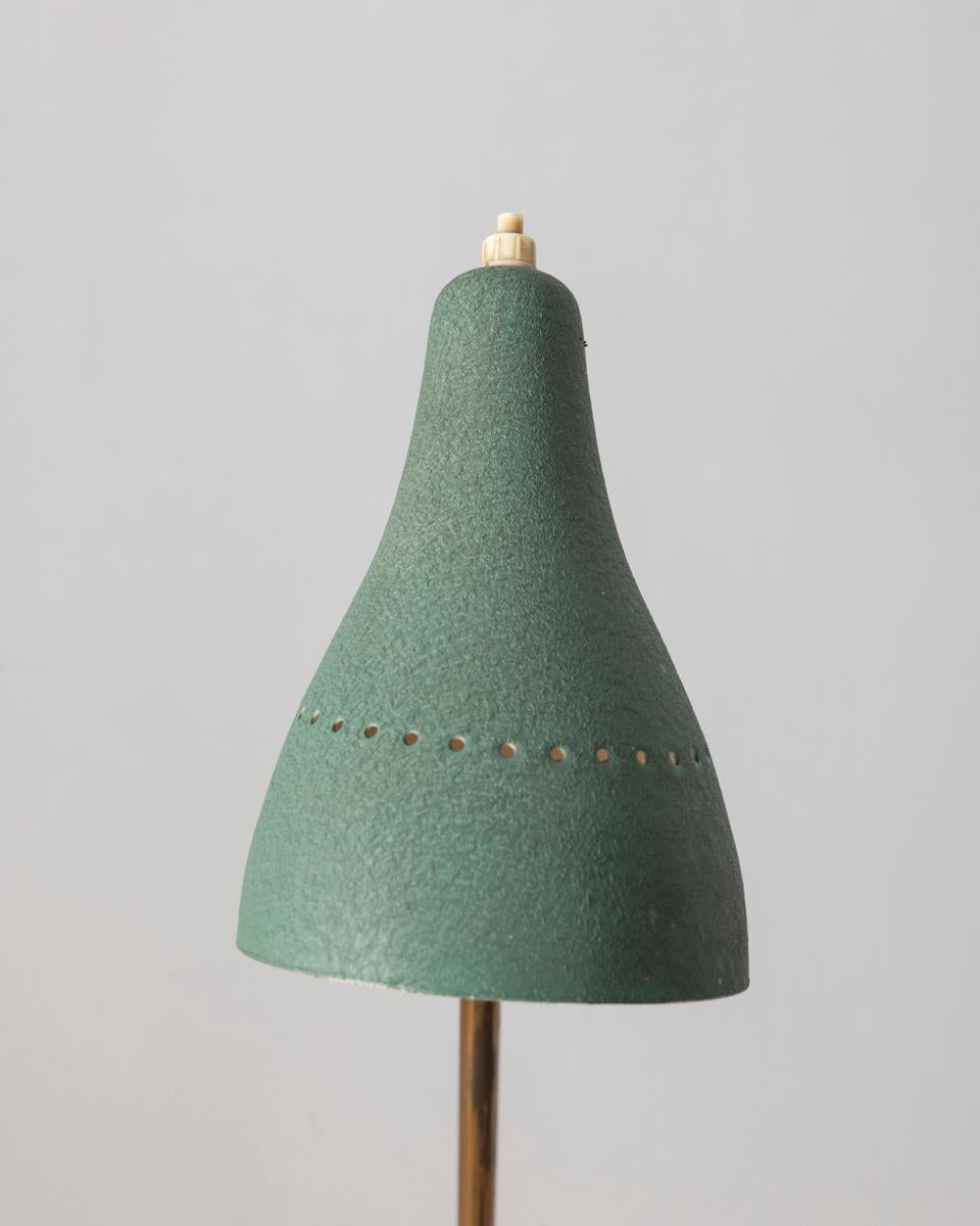 Tavolino vintage anni 50 con lampada e portariviste design Italiano en vente 3