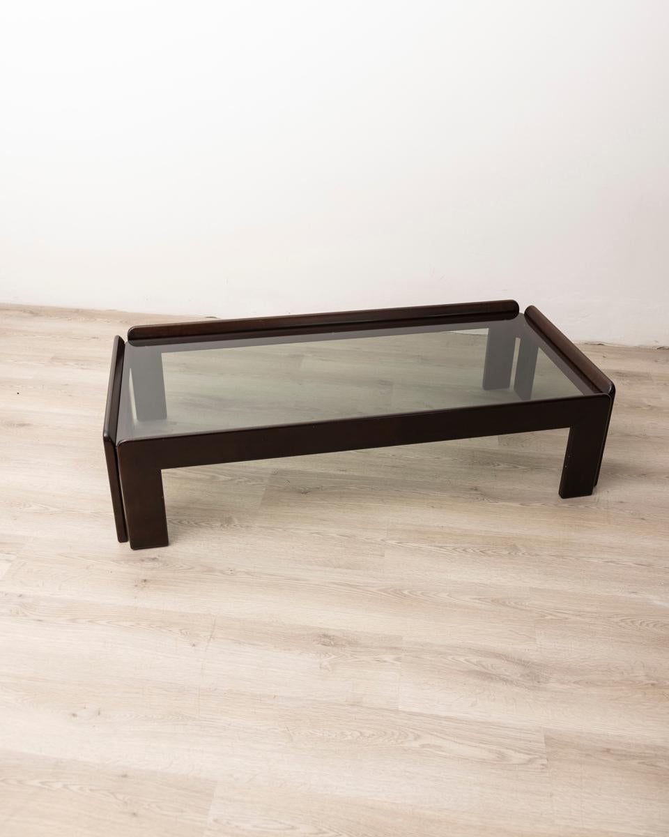 Vintage 70s wood and glass coffee table designed by Afra and Tobia Scarpa In Good Condition In None, IT