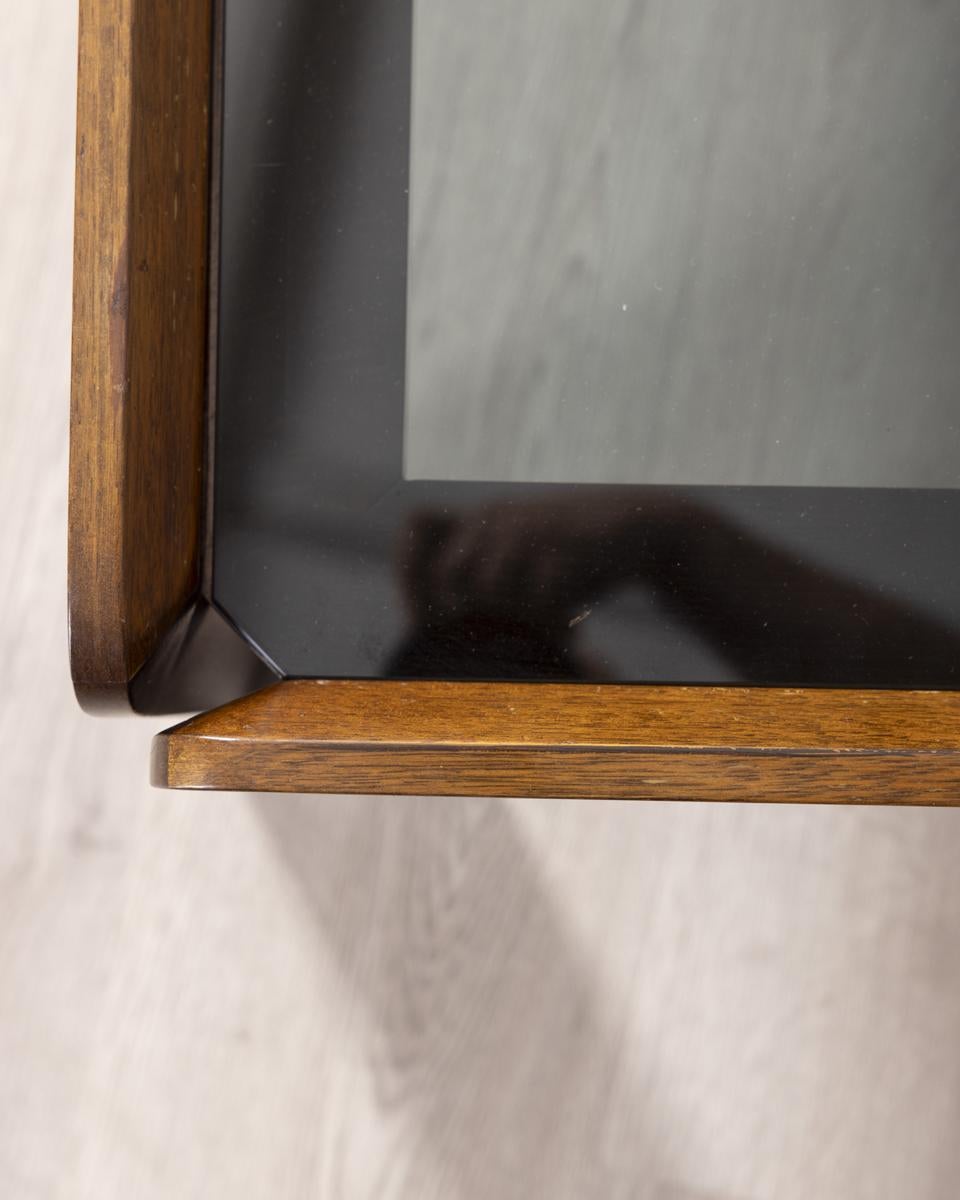 Tavolino vintage anni 70 in legno e vetro design Afra e Tobia Scarpa In condizioni buone in vendita a None, IT