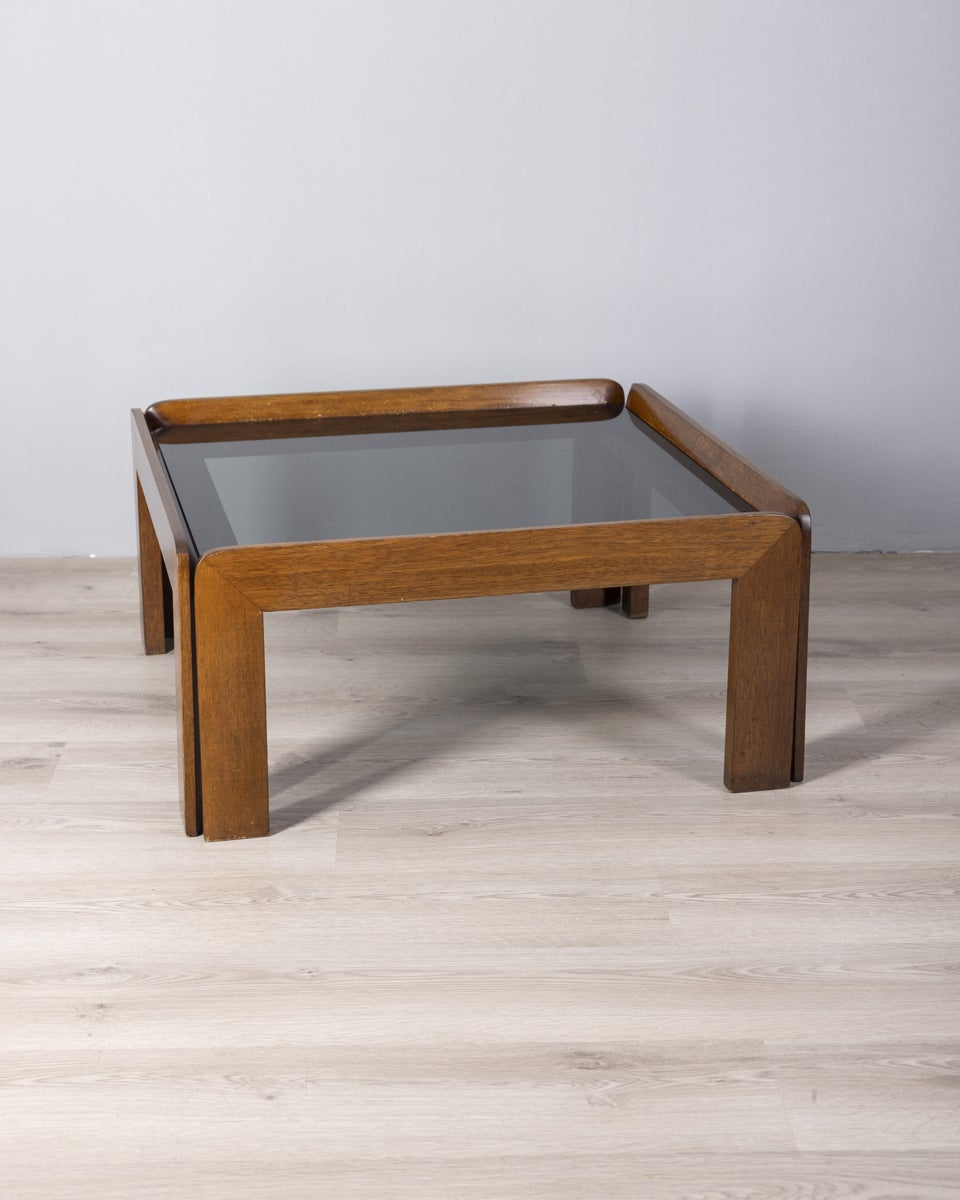 Tavolino vintage anni 70 in legno e vetro design Afra e Tobia Scarpa in vendita
