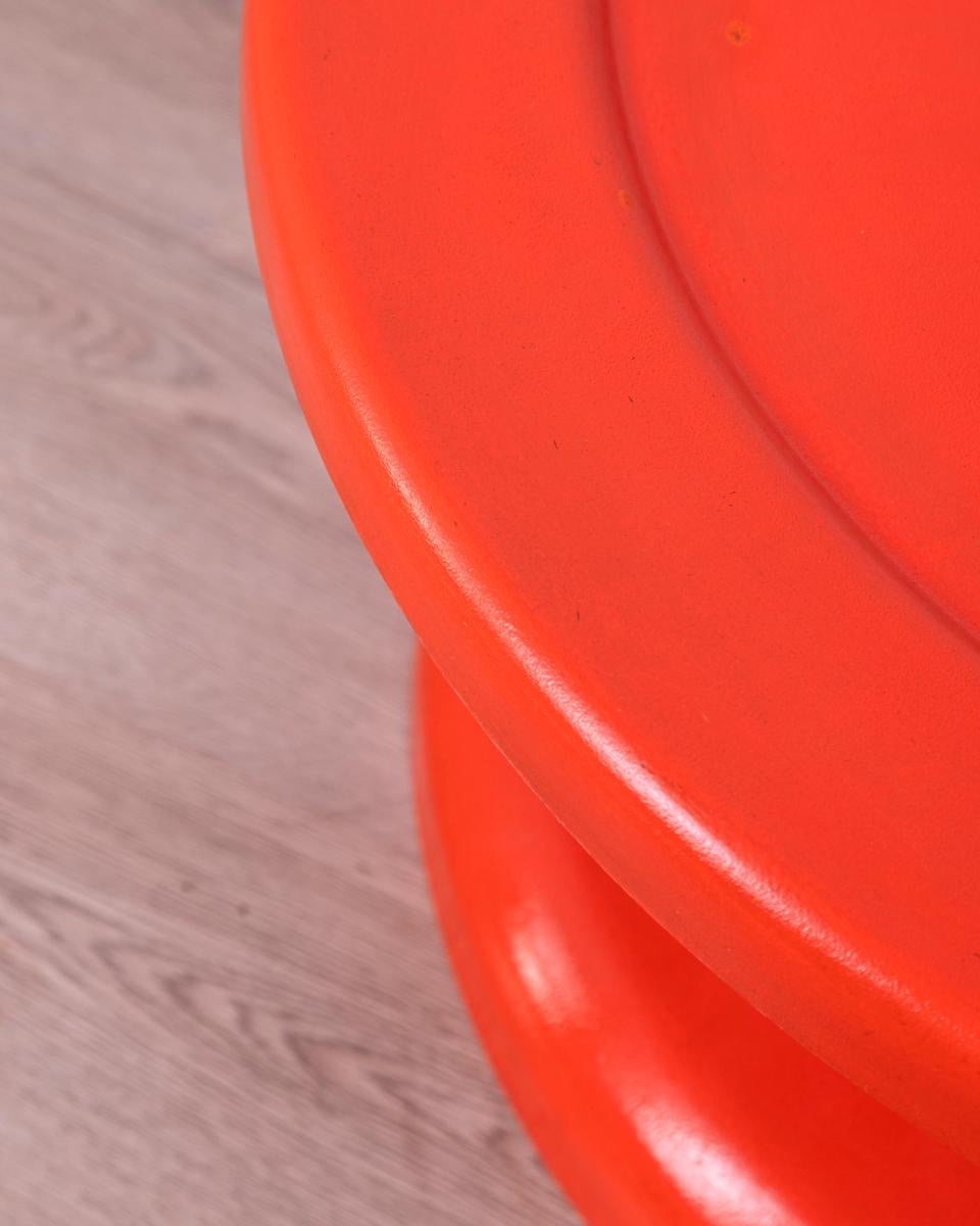 Late 20th Century Table basse vintage des années 70 en plastique rouge design italien en vente