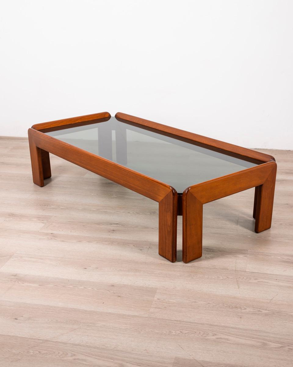 Italian Vintage 70s glass and wood coffee table designed by Afra and Tobia Scarpa  For Sale