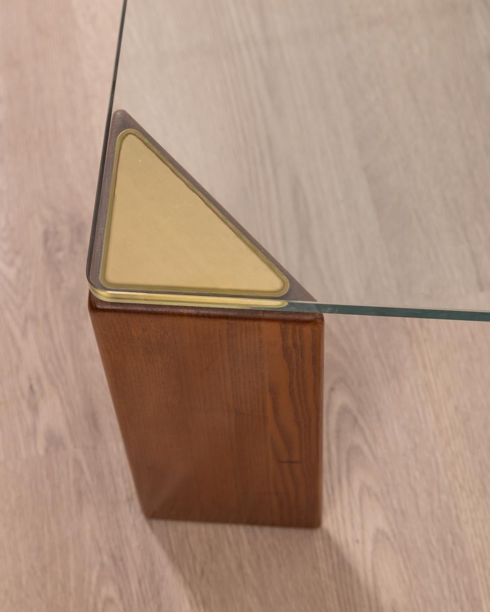 Late 20th Century Tavolino vintage anni 80 in legno ottone e vetro design Italiano in vendita