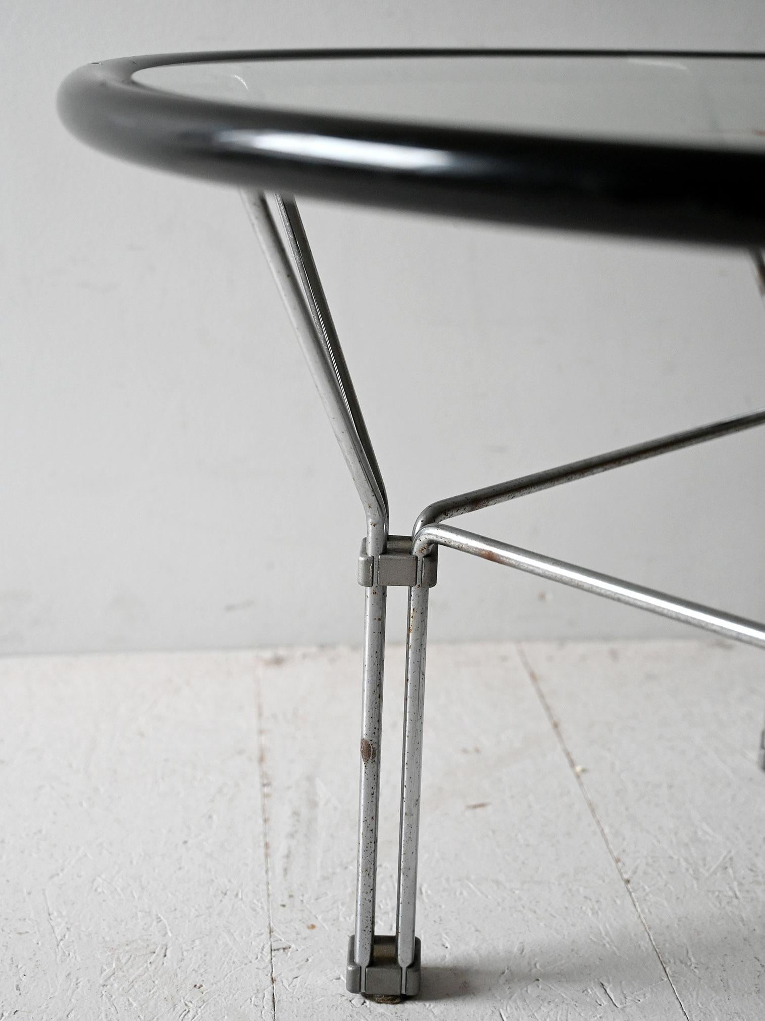 Table basse vintage en verre et acier avec profil noir Bon état - En vente à Brescia, IT