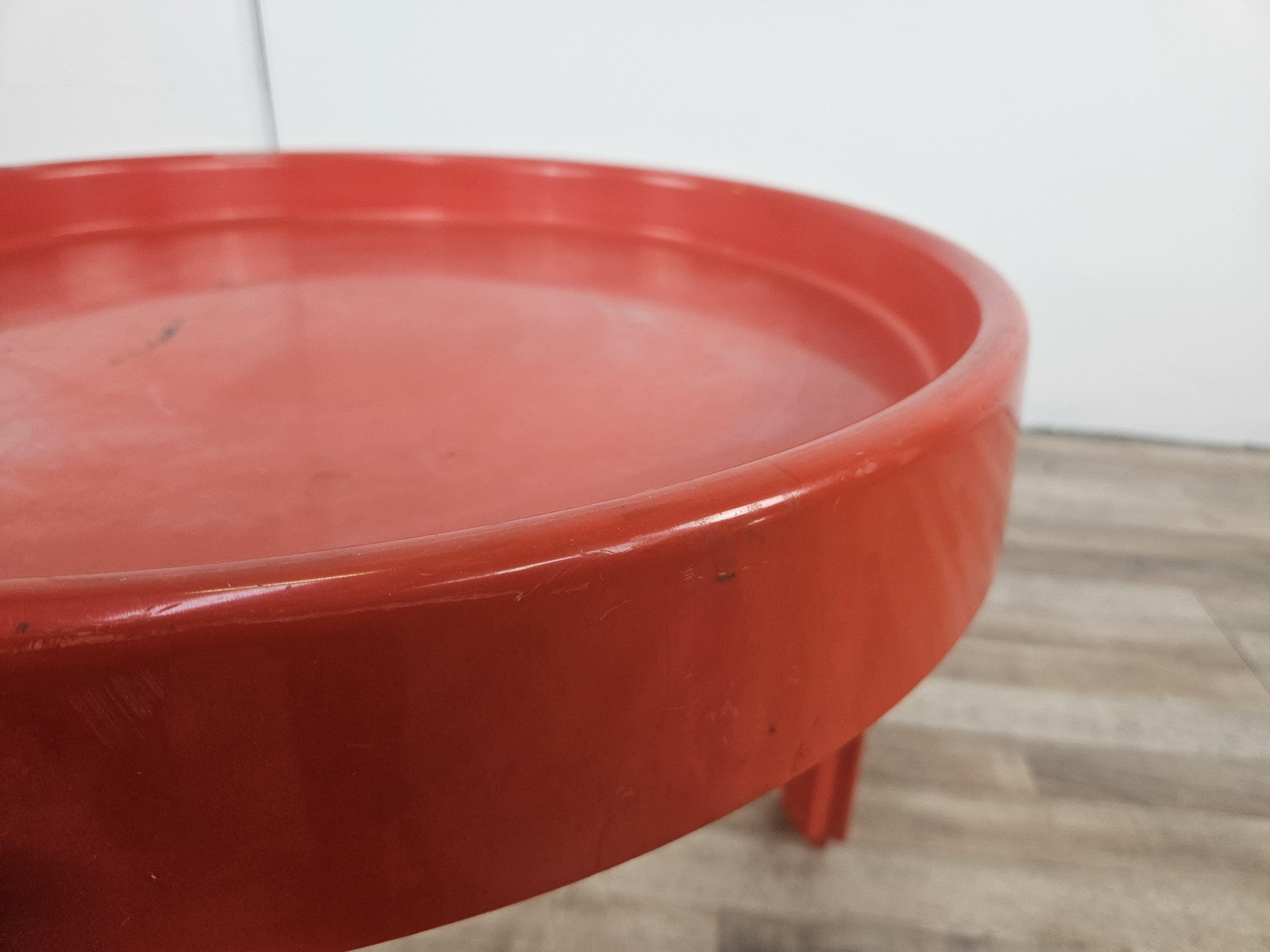 Vintage Space Age plastic coffee table from Dal Vera 1970s For Sale 9