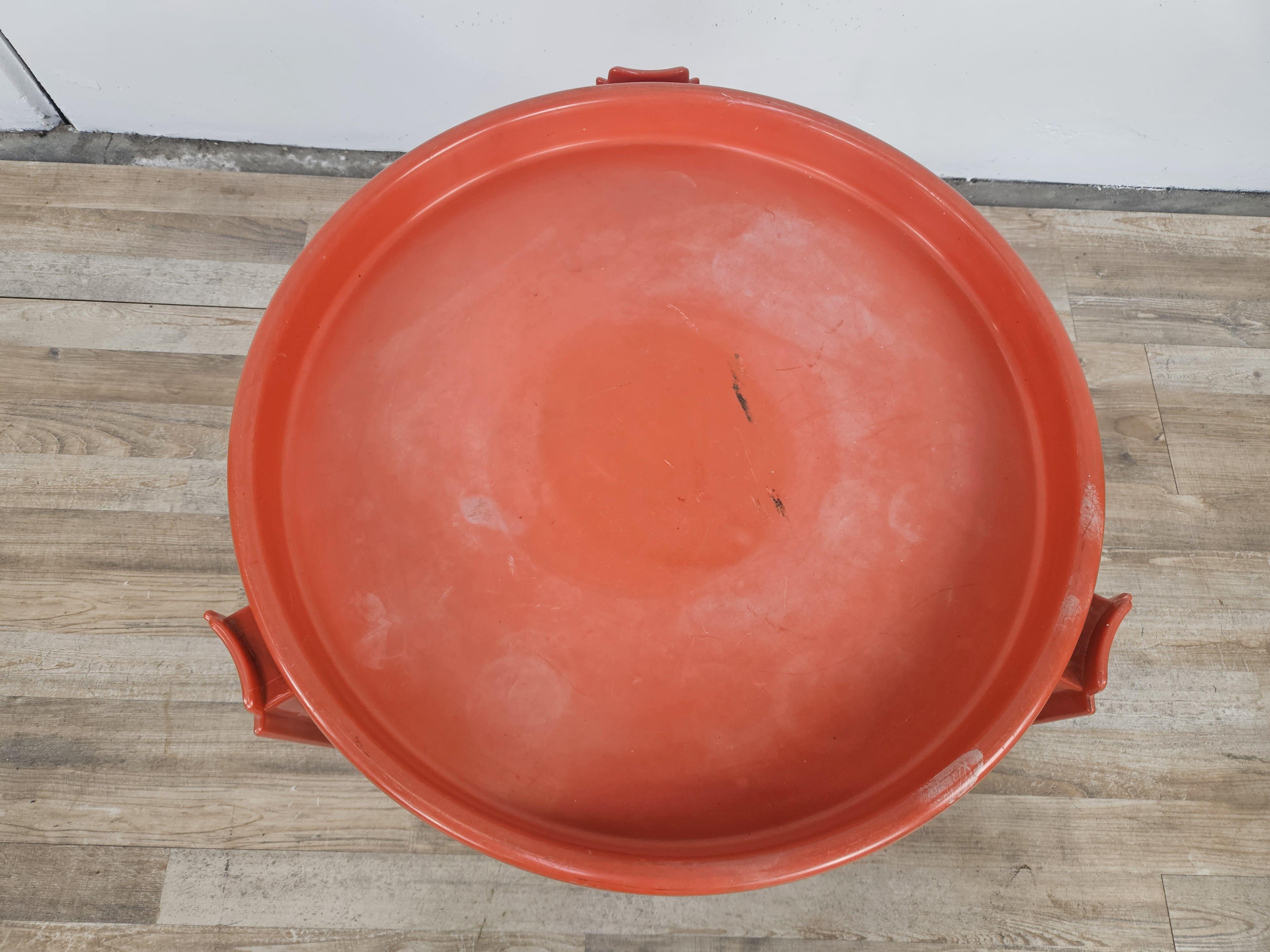 Vintage Space Age plastic coffee table from Dal Vera 1970s In Good Condition For Sale In Premariacco, IT