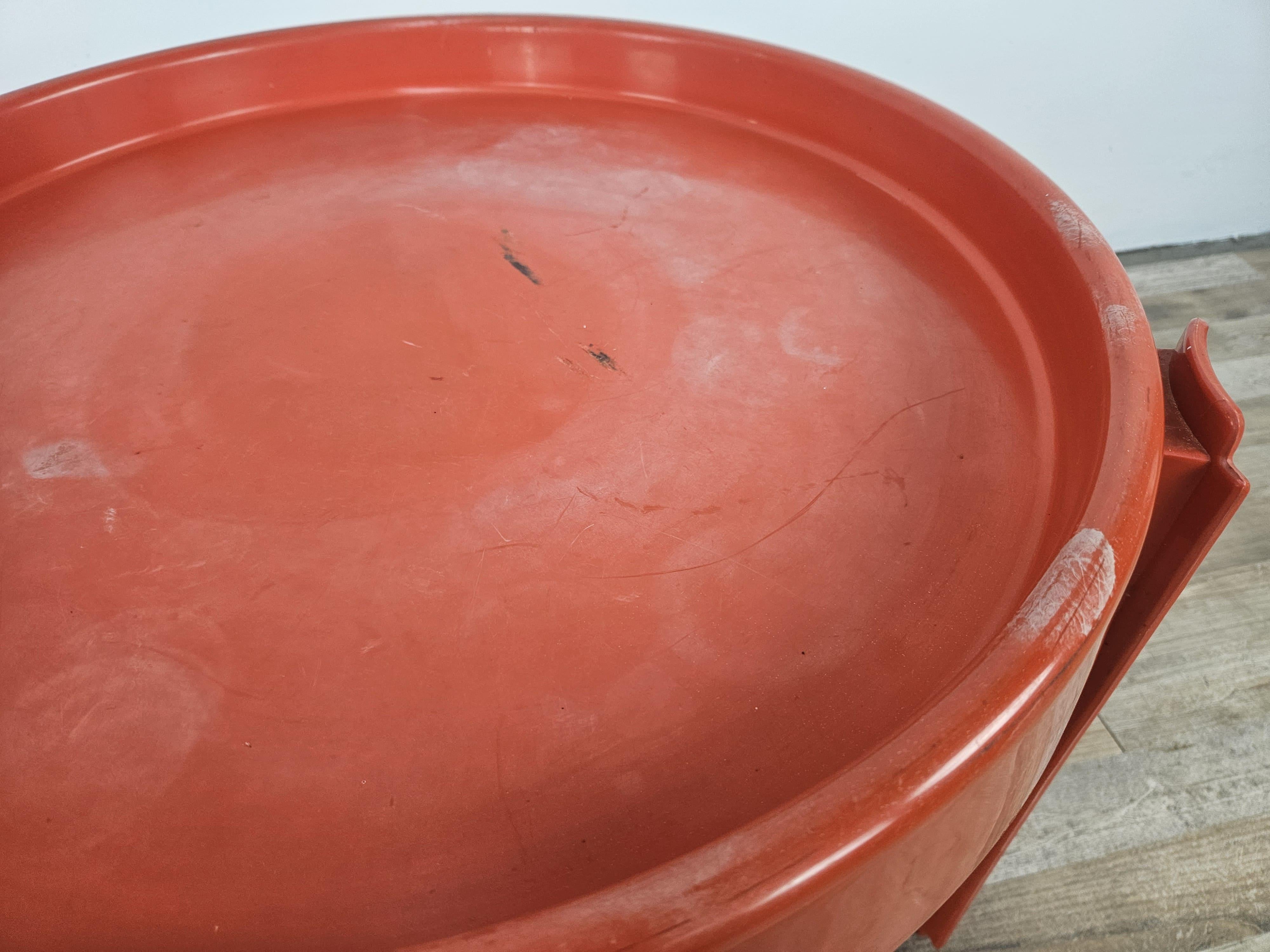 Late 20th Century Vintage Space Age plastic coffee table from Dal Vera 1970s For Sale