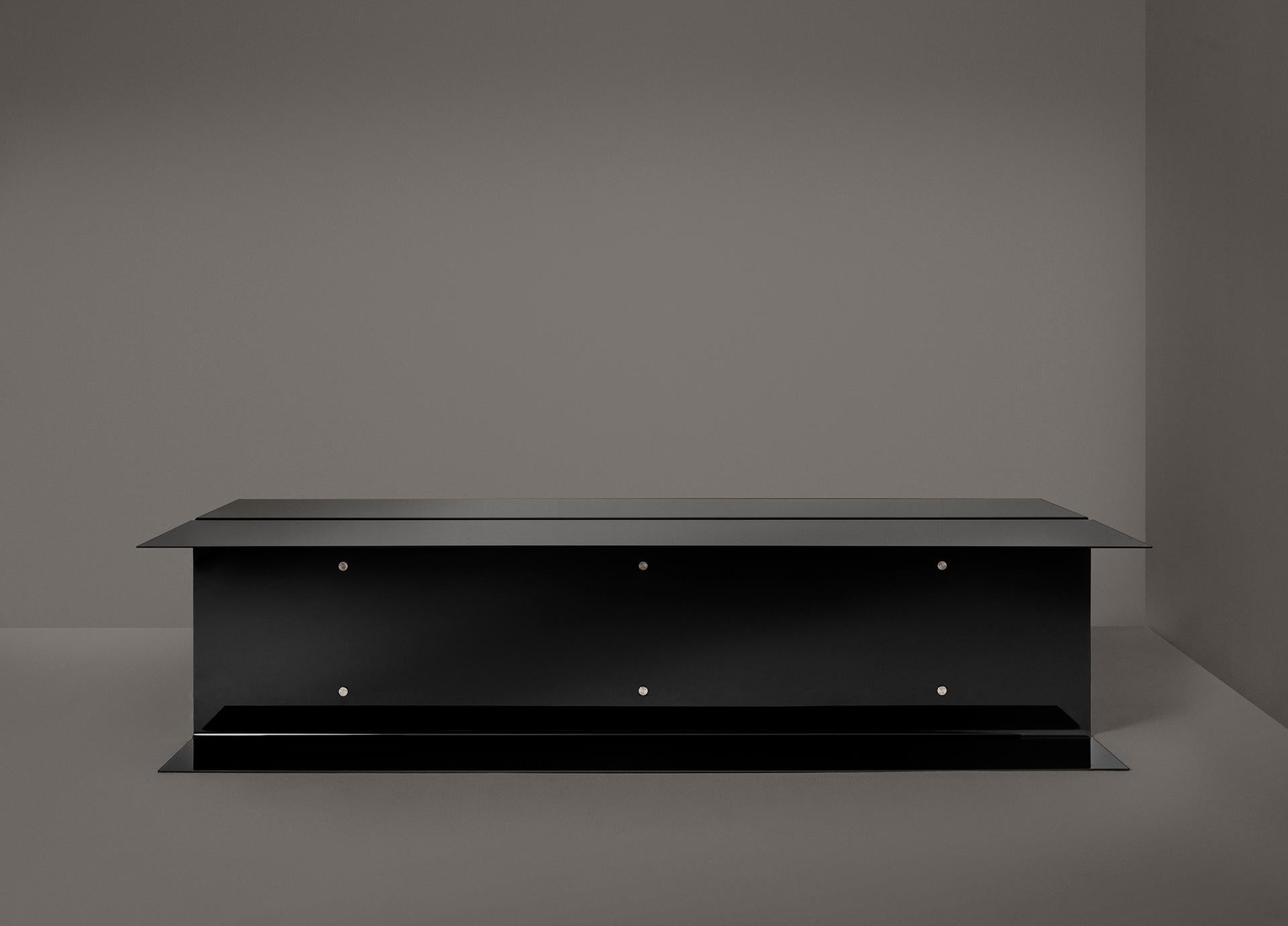 PUTRELLA Industrieller PUTRELLA-Tisch aus lackiertem Metall und oxidiertem Messing von Dimoremilano im Angebot 6