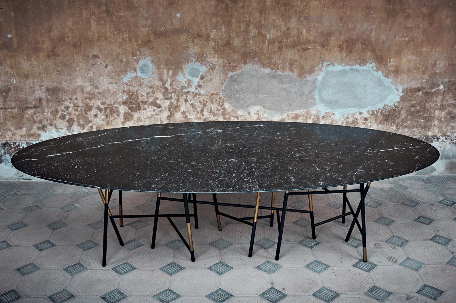 Contemporary Large Italian Marble Oval Dining Table in Painted Metal & Brass by Dimoremilano For Sale