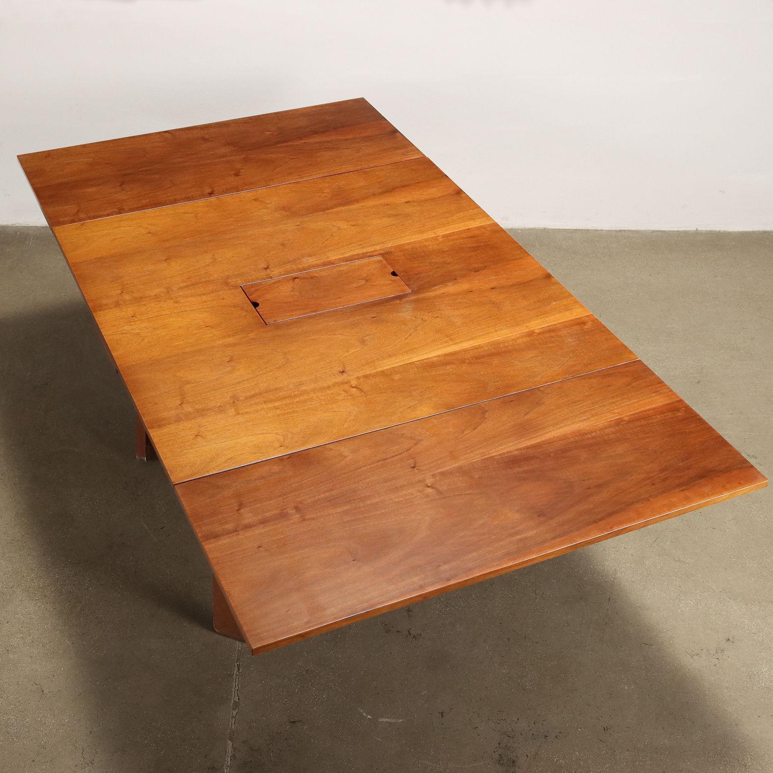 Veneer Table 612 by Silvio Coppola for Bernini 1960s  For Sale
