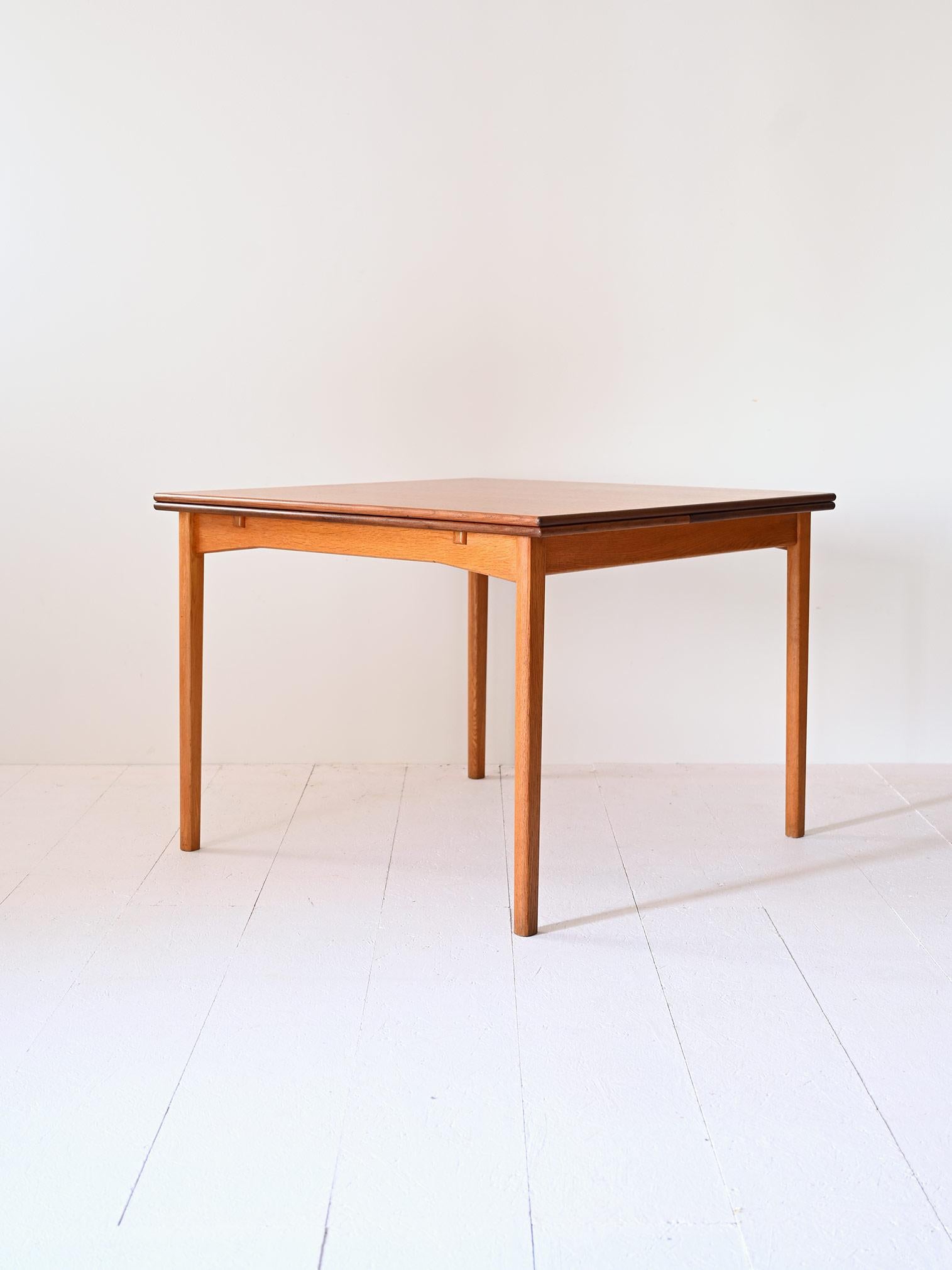Scandinavian 1960s extending table For Sale