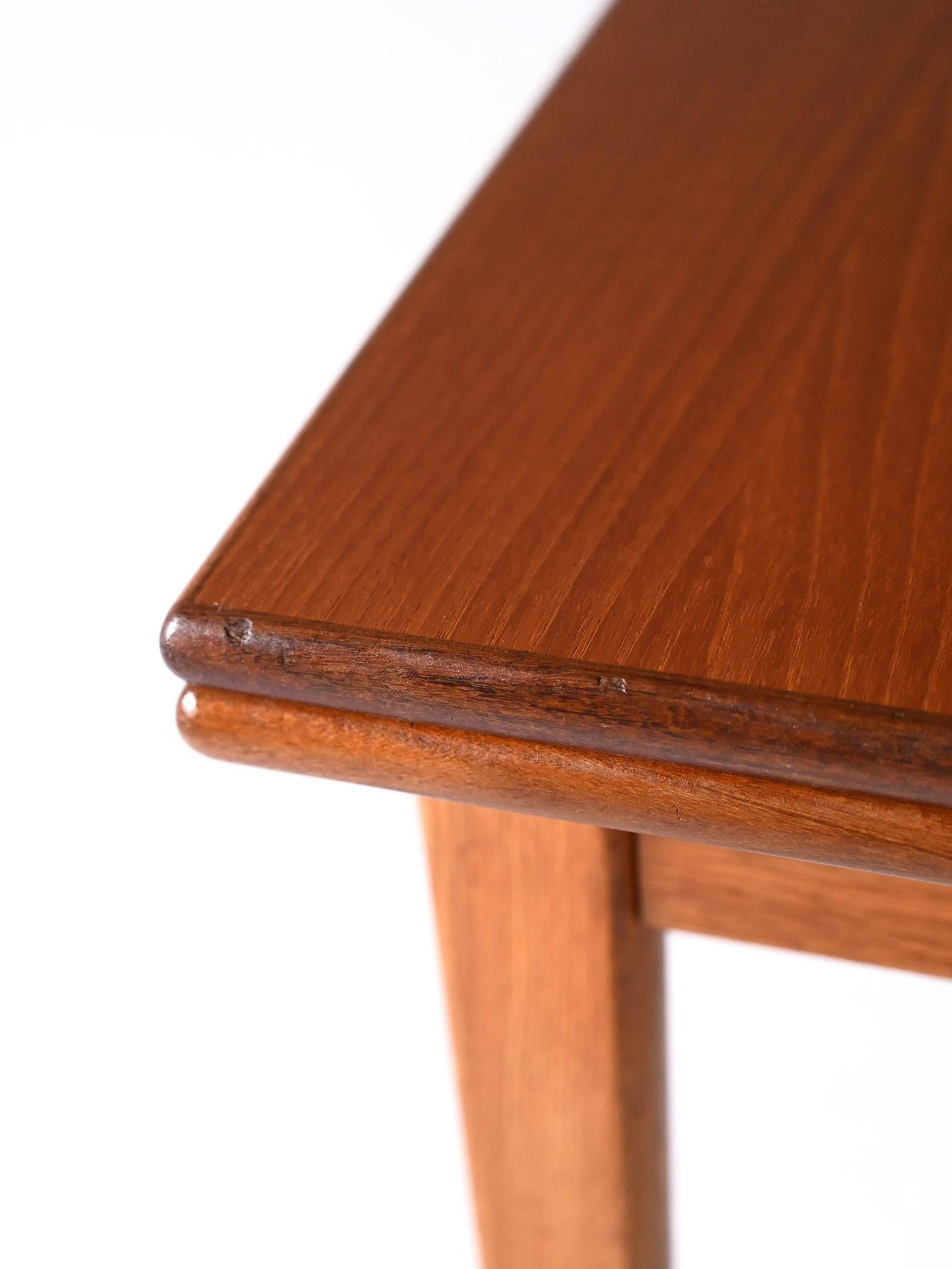 Mid-20th Century 1960s extending table For Sale