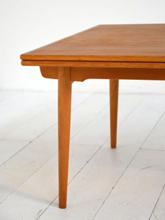 Extending table model "AT 312" by Hans J. Wegner