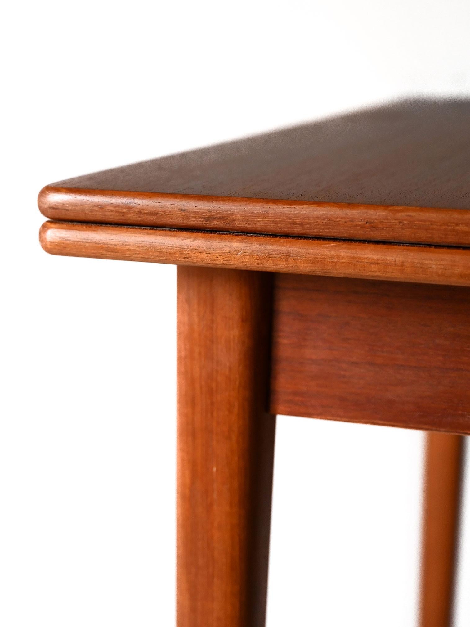 Tavolo allungabile scandinavo in teak vintage im Zustand „Gut“ im Angebot in Brescia, IT