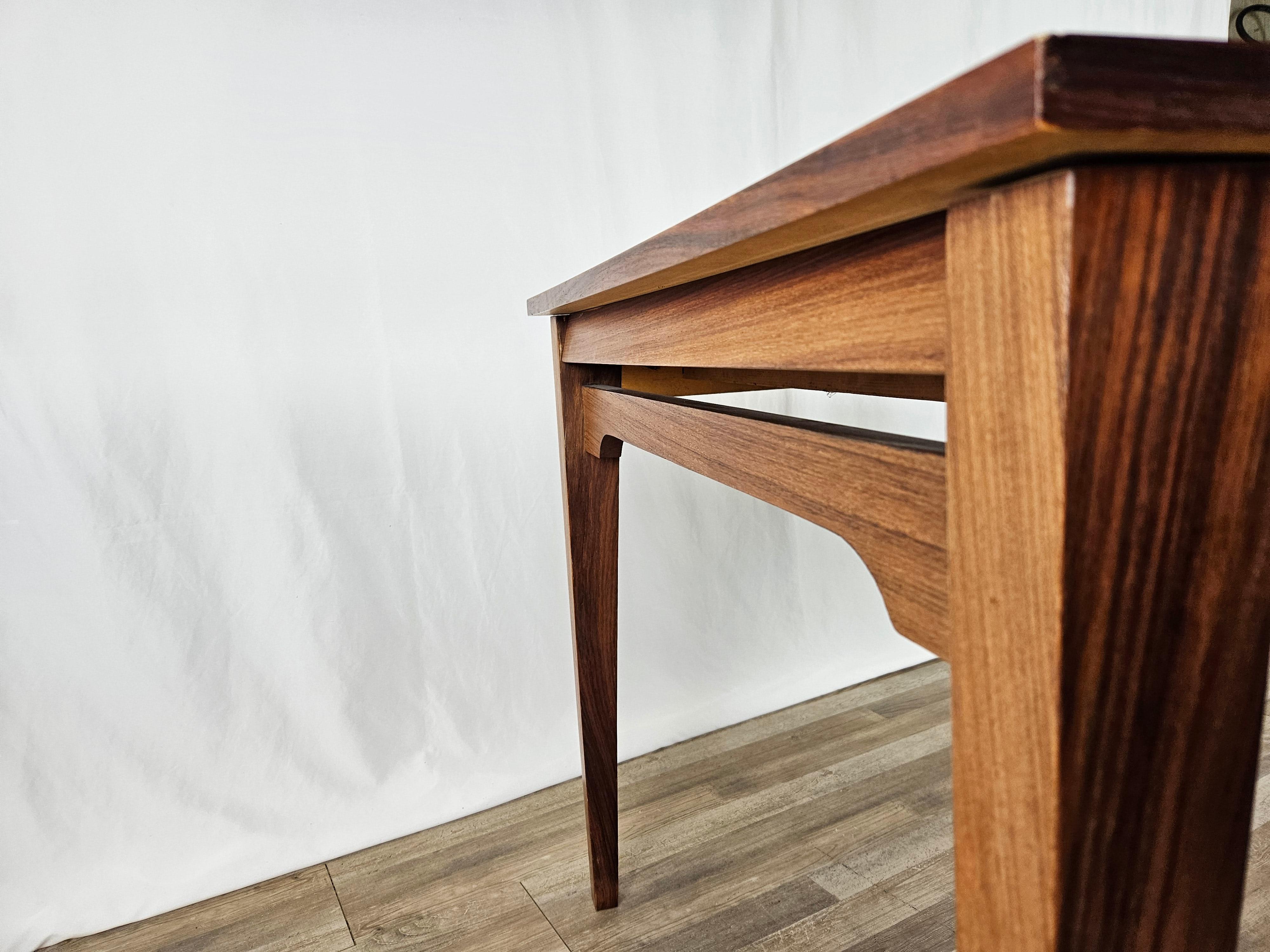 Scandinavian style extending laminate table For Sale 10