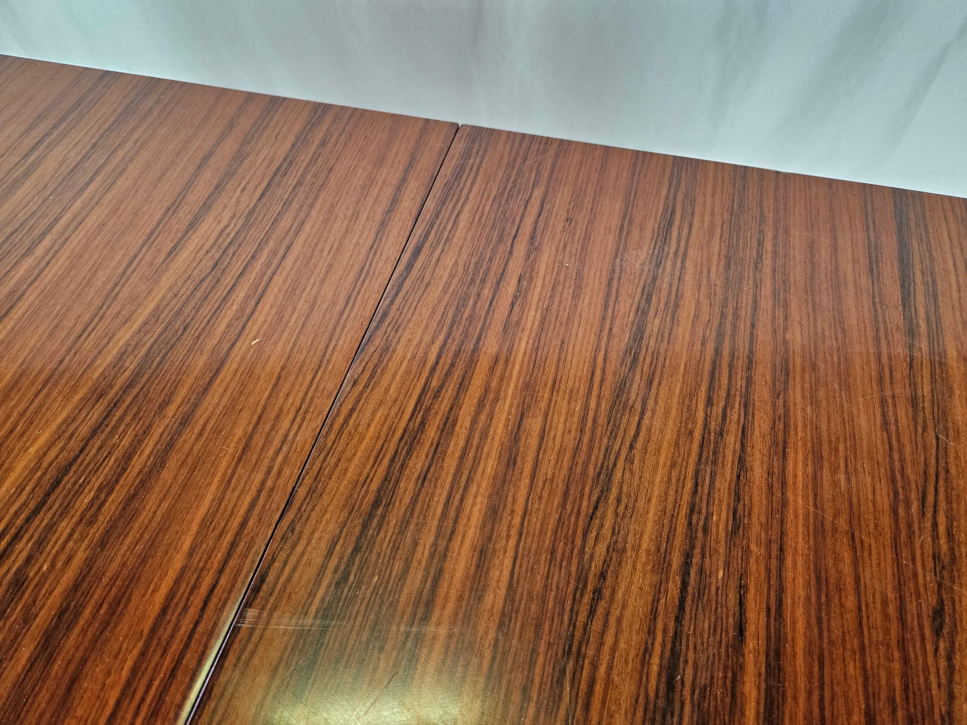 Scandinavian style extending laminate table For Sale 2