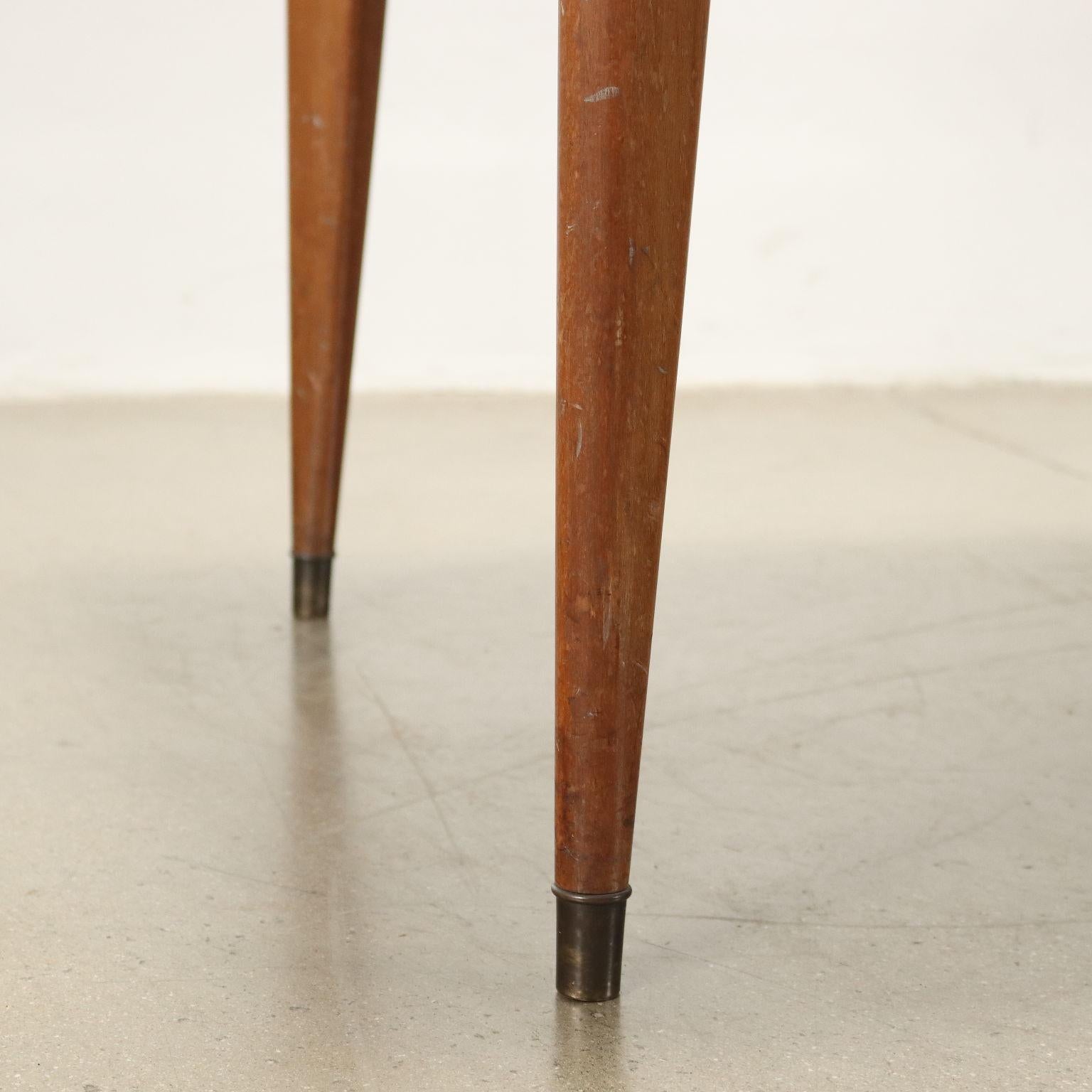 Tisch aus Messing, Holz und Glas aus den 50er und 60er Jahren im Zustand „Relativ gut“ im Angebot in Milano, IT