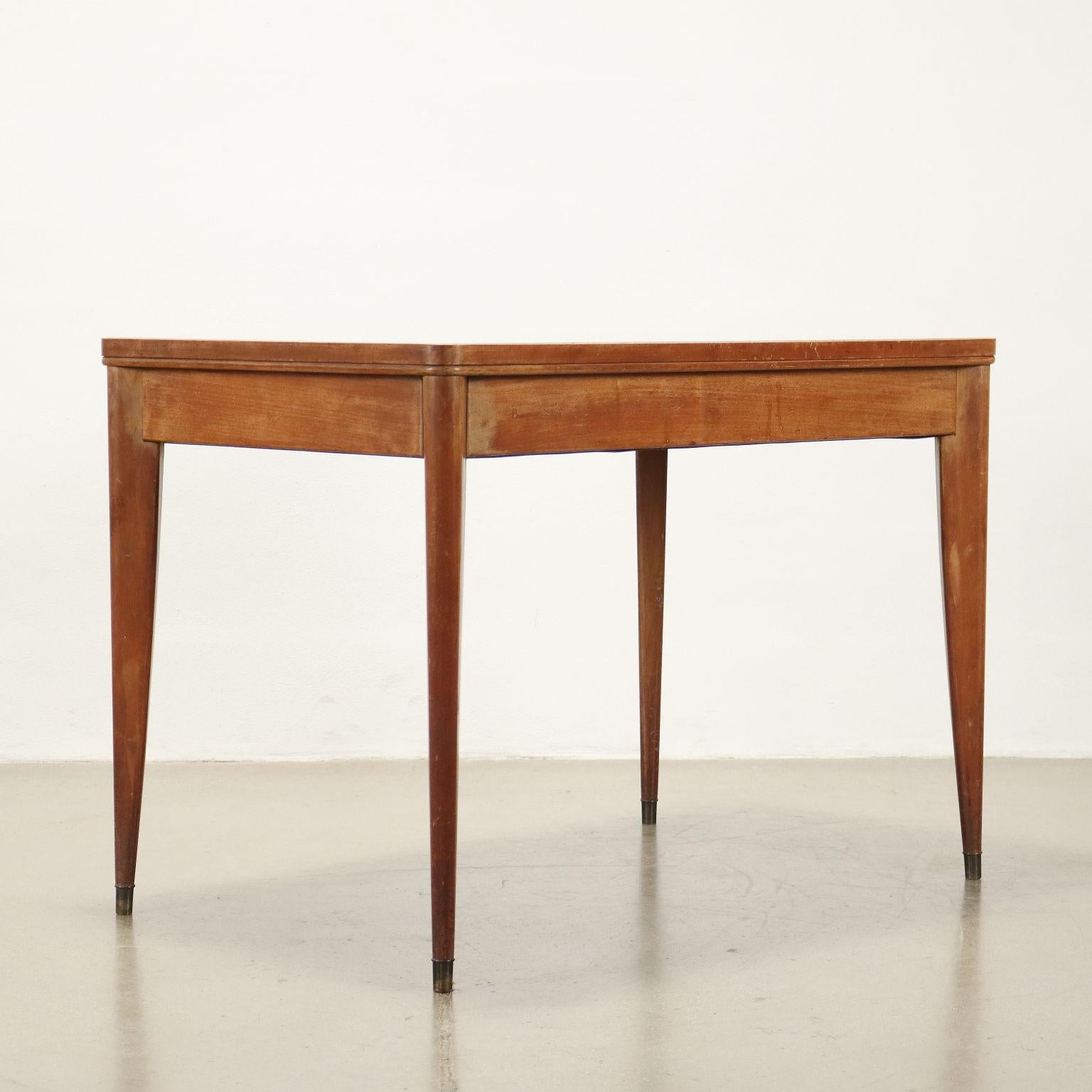 Laiton Table en laiton, bois et verre des années 50-60 en vente