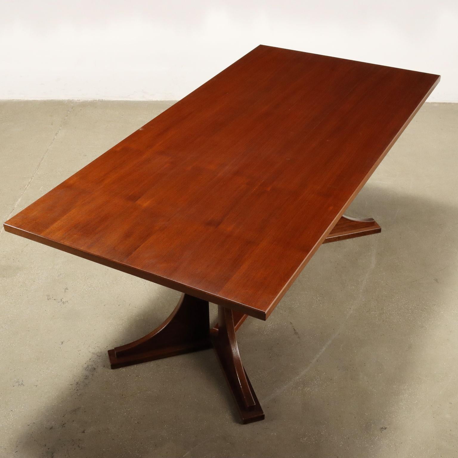 Mid-Century Modern Table rectangulaire en noyer des années 1960 en vente