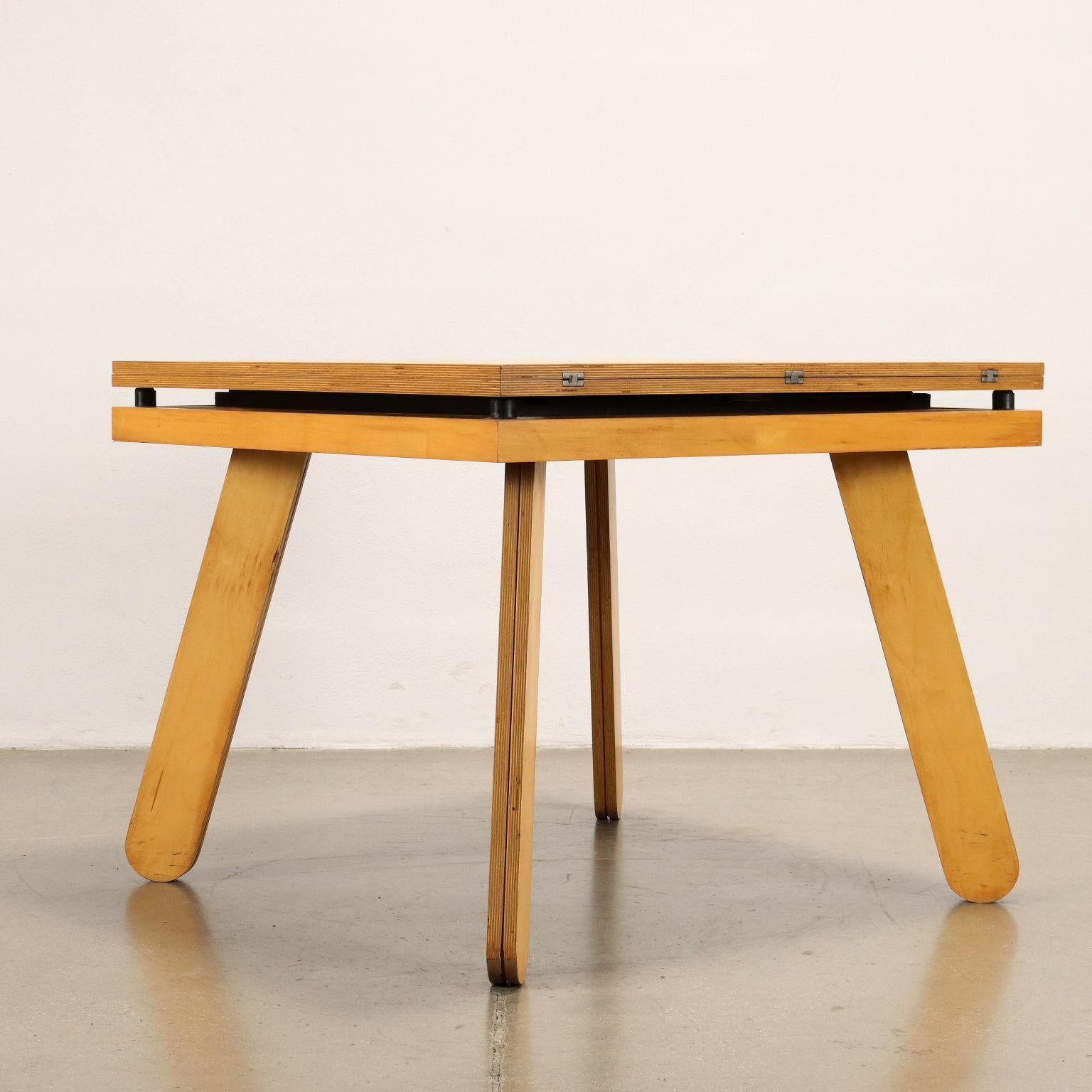 70er/80er Tisch aus hellbraunem Pappelholz 1