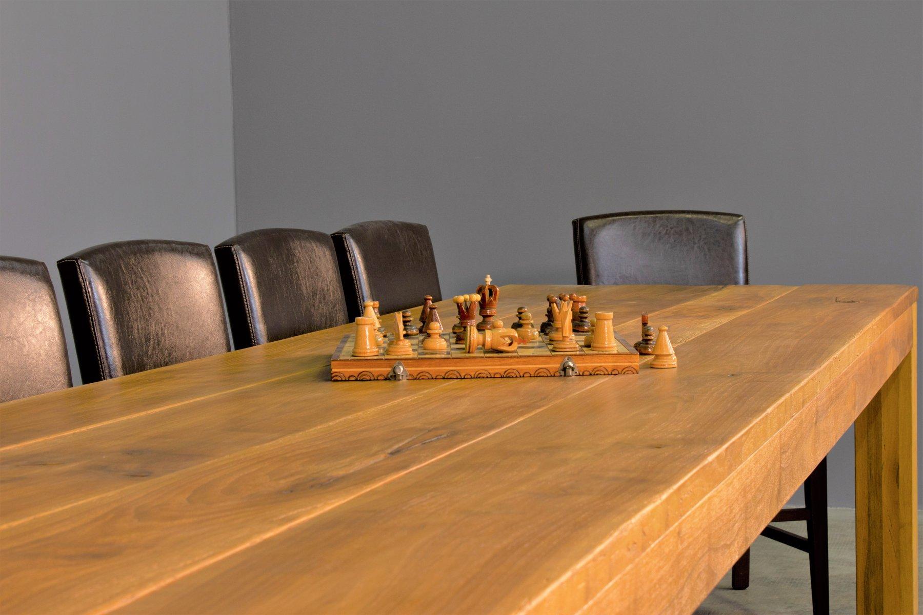 18th Century and Earlier Table en noyer fabriquée à la main en vente