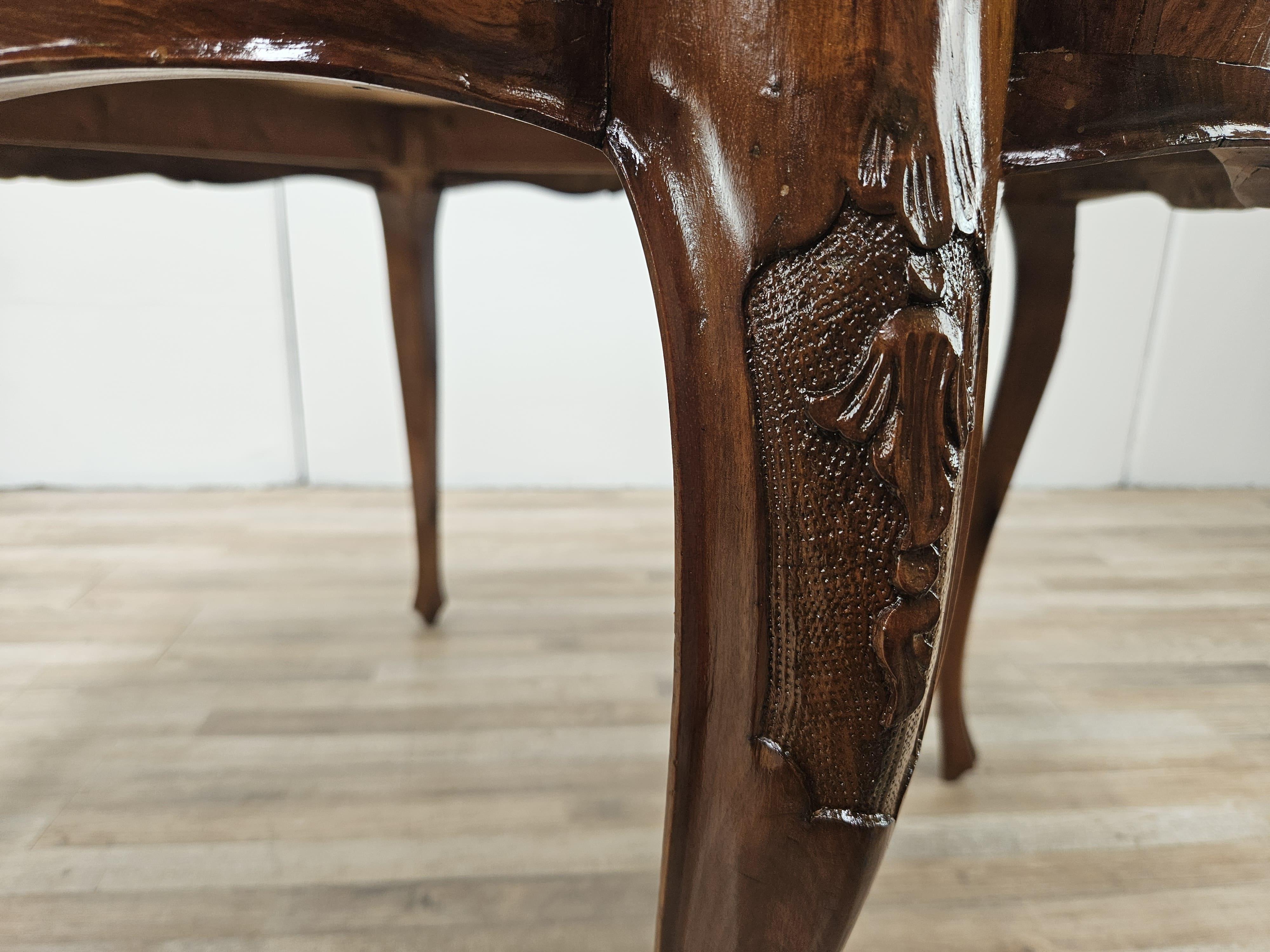 Baroque 20th century walnut and maple table For Sale 11