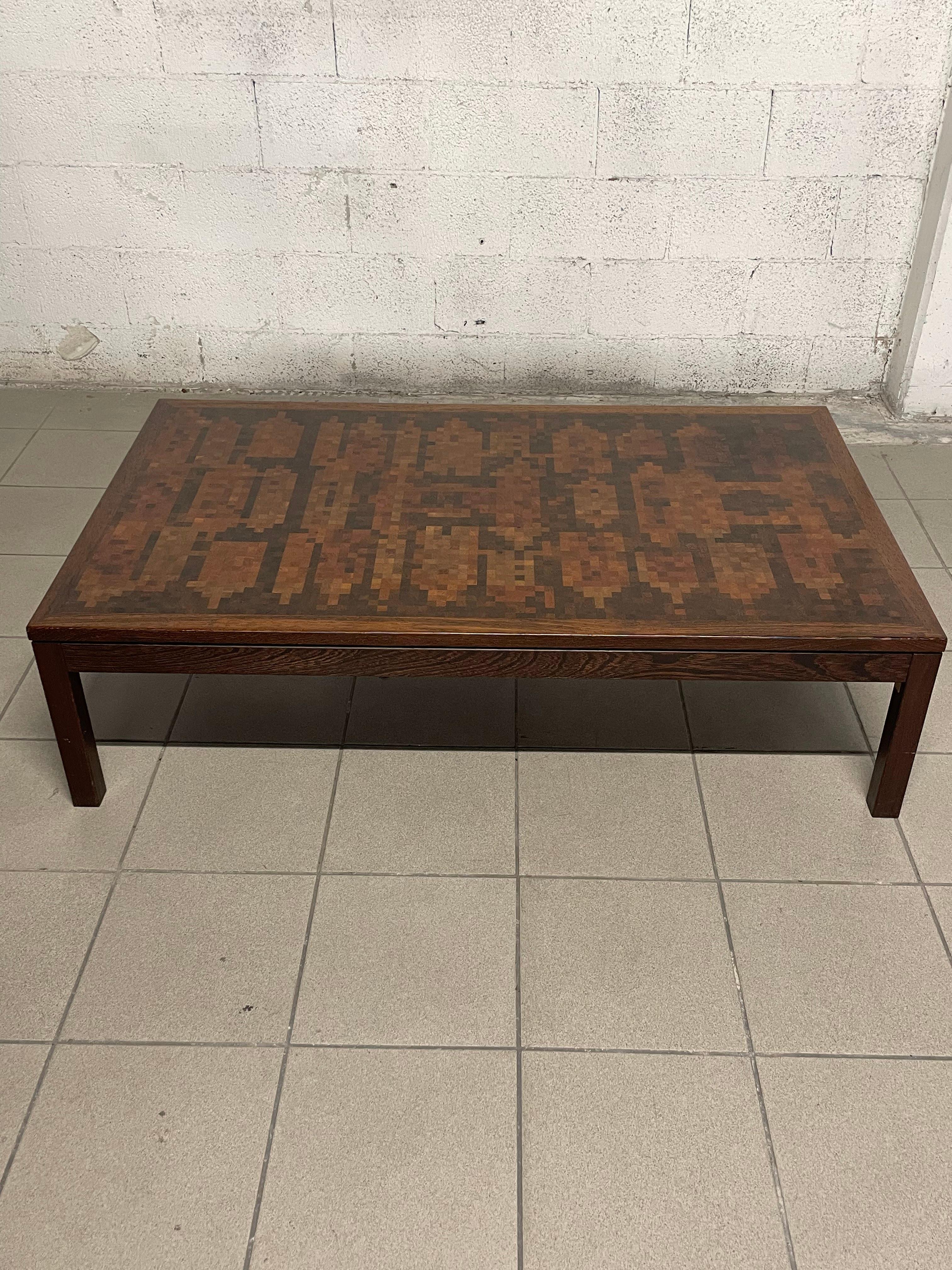 Niedriger Tisch aus den 1970er Jahren, hergestellt von Tranekær Furniture (Skandinavische Moderne) im Angebot