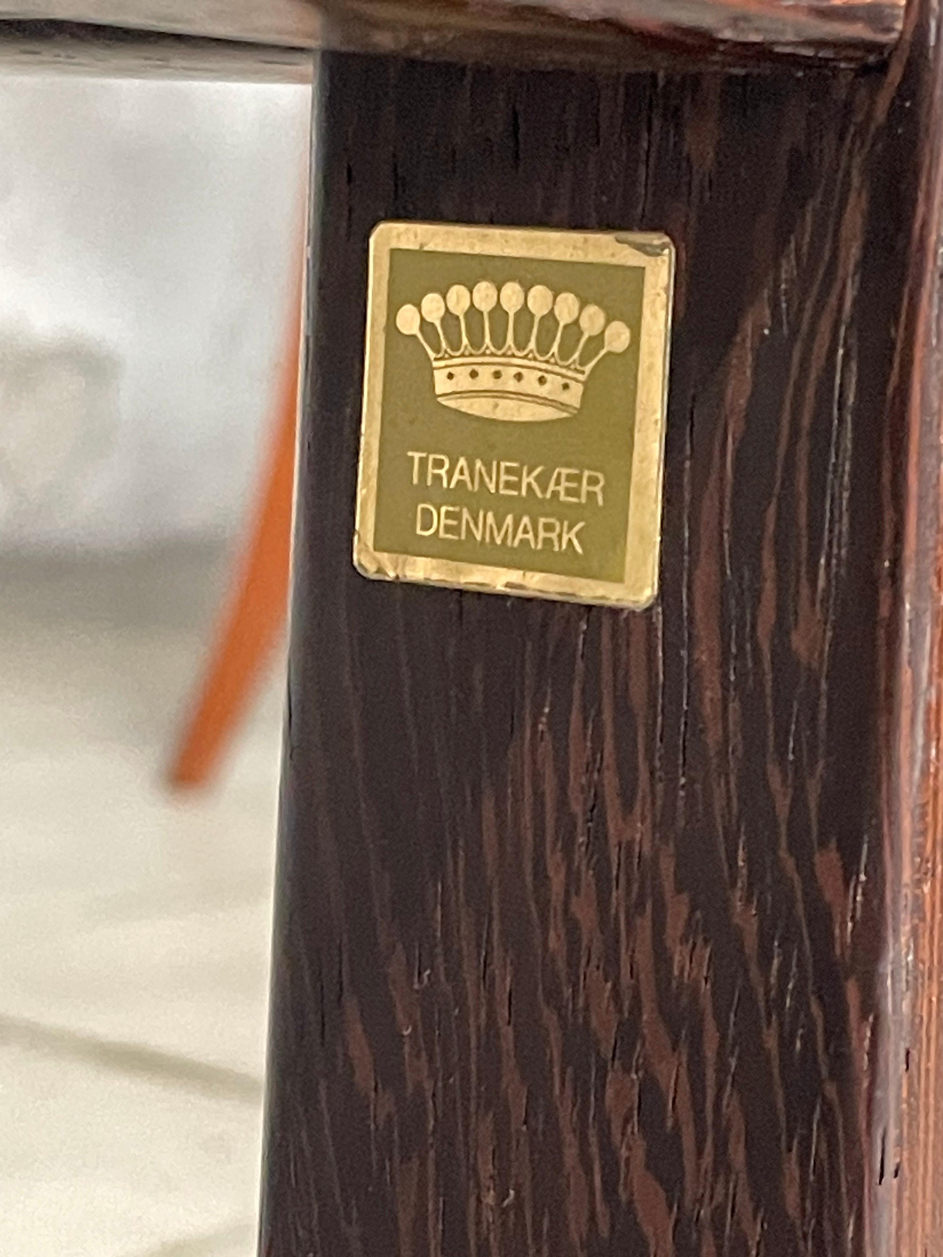Niedriger Tisch aus den 1970er Jahren, hergestellt von Tranekær Furniture (Dänisch) im Angebot