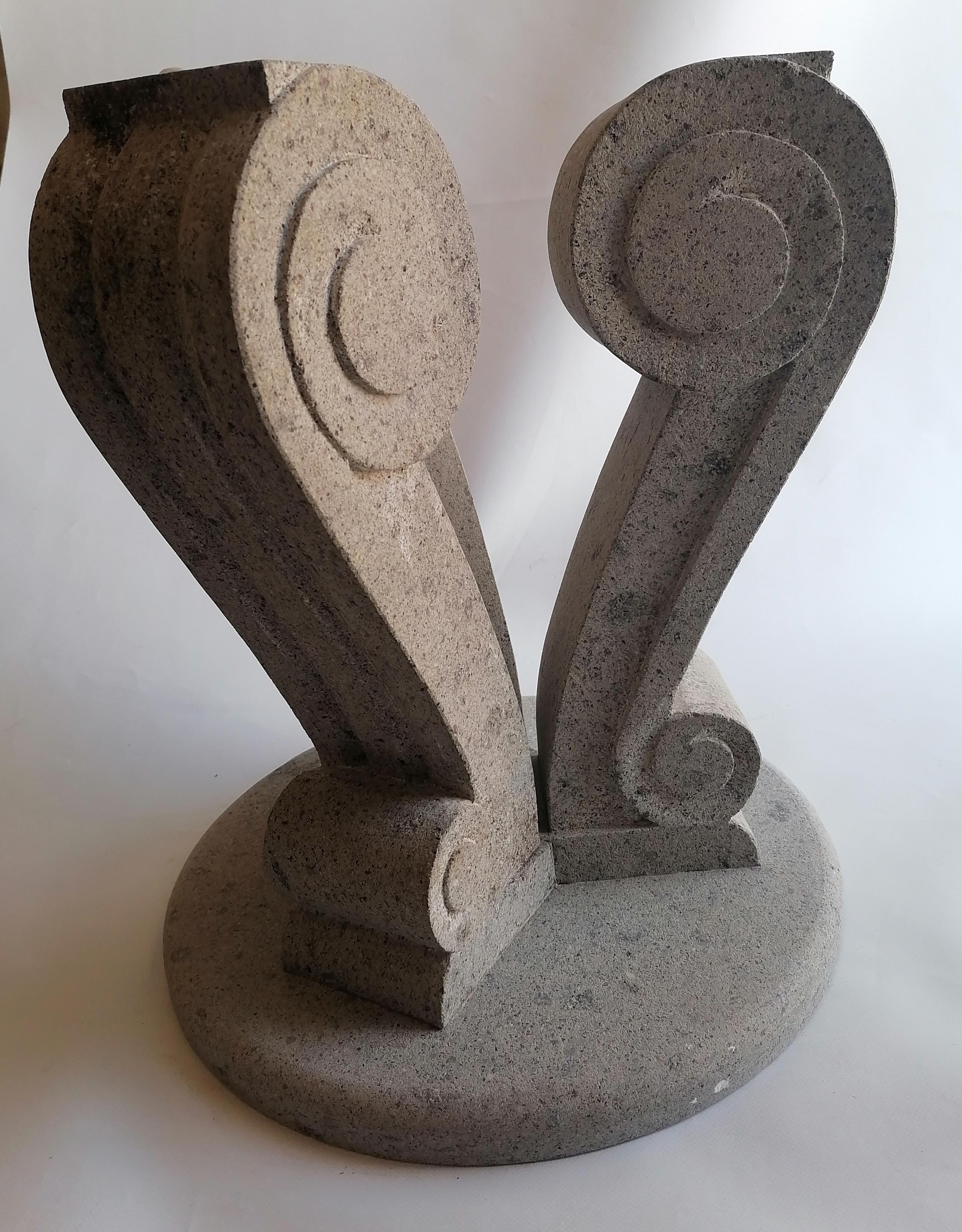 Arts and Crafts Tavolo basso -Originale base scolpita in pietra-made in Italy en vente