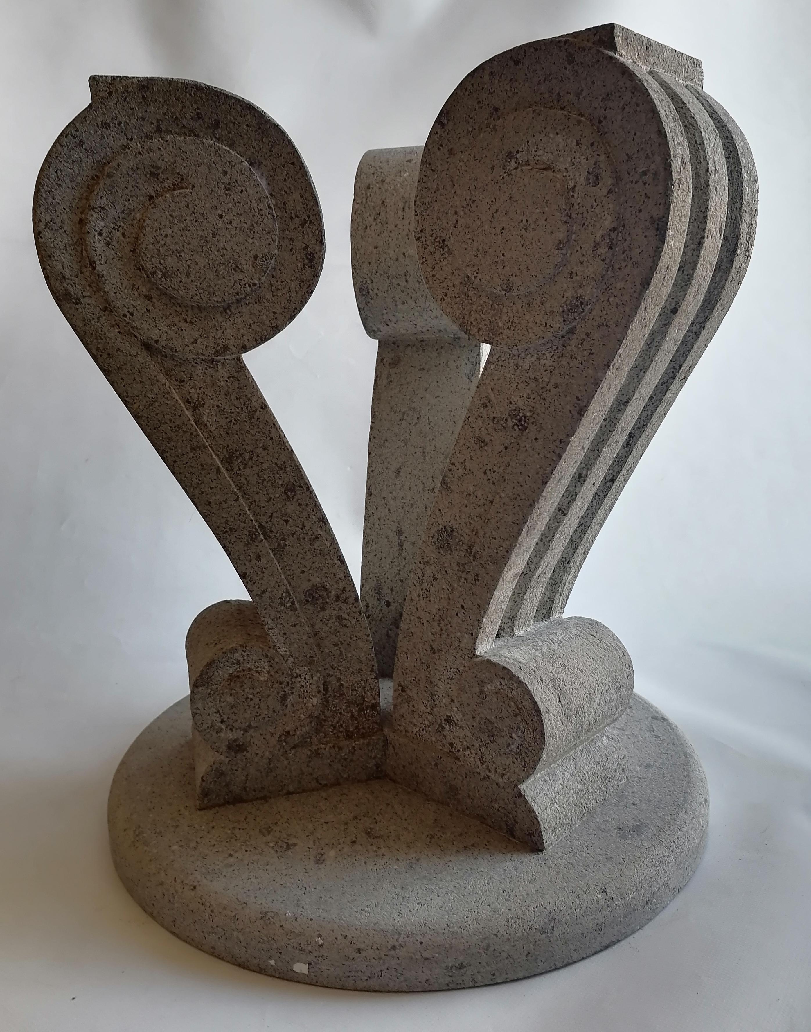 Tavolo basso -Originale base scolpita in pietra-made in Italy Bon état - En vente à Tarquinia, IT