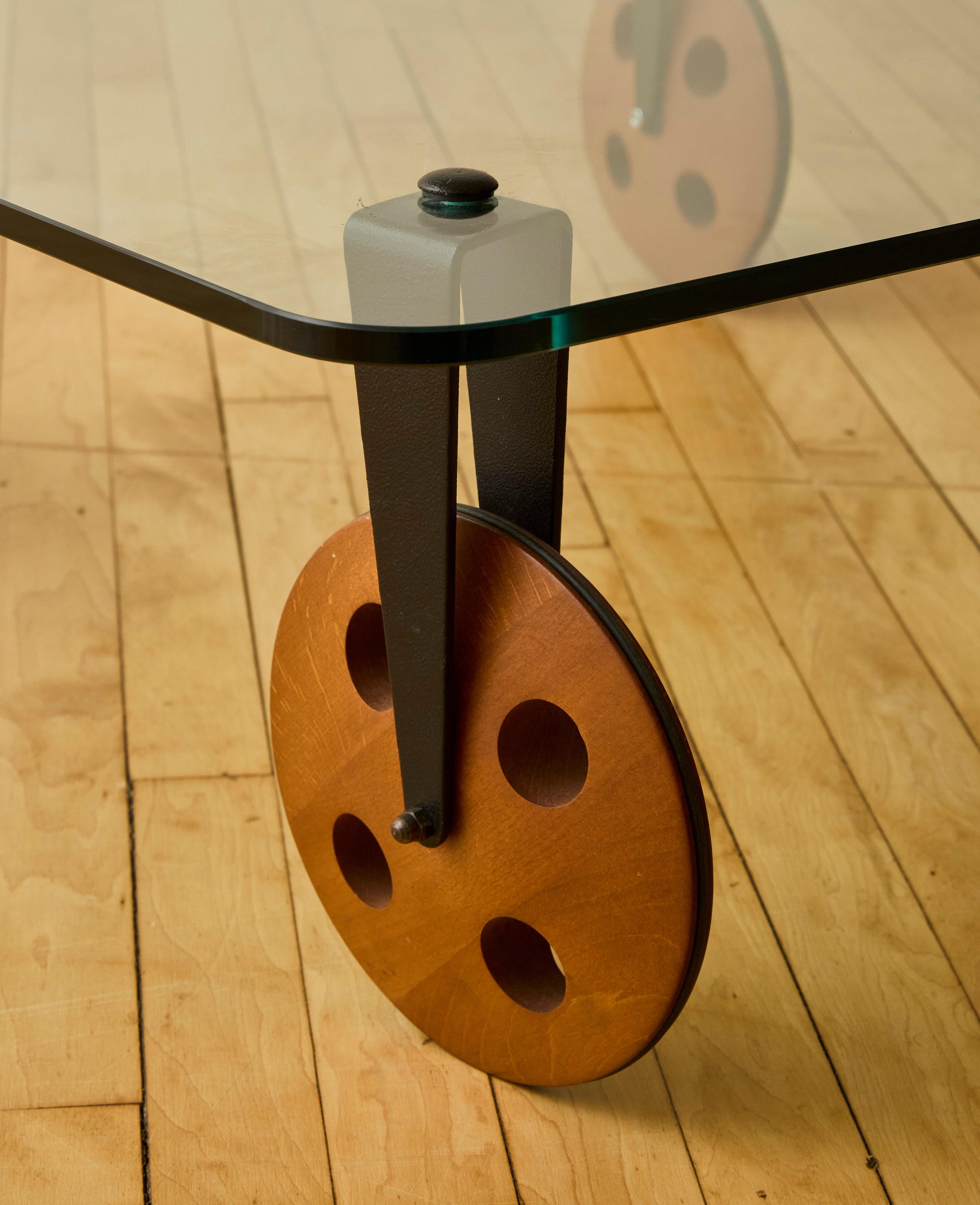 'Tavolo con Ruote' Glass Coffee table by Gae Aulenti In Good Condition In Long Island City, NY