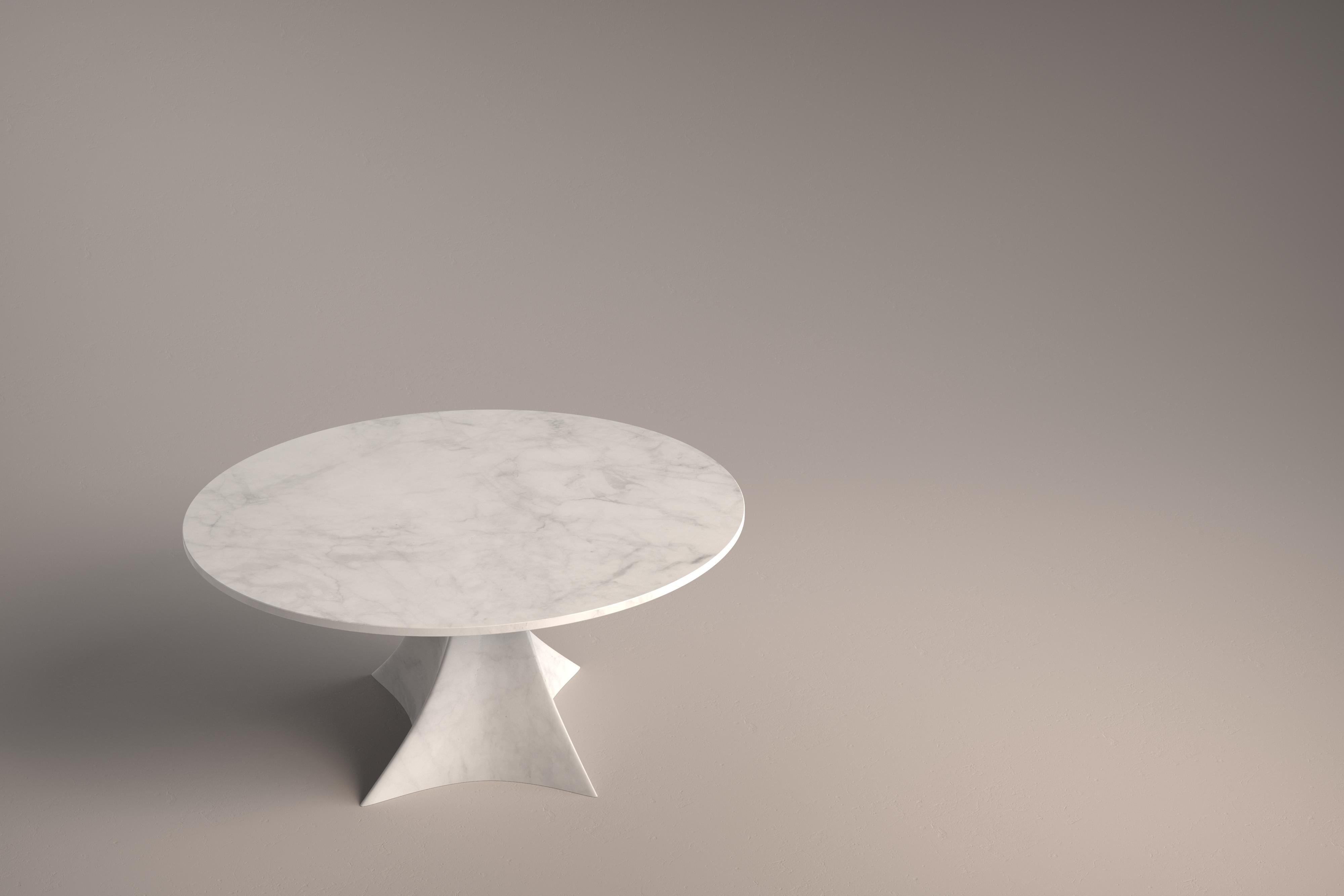 Carrara Marble Tavolo rotondo contemporaneo in Marmo bianco di Carrara by Carcino Design For Sale