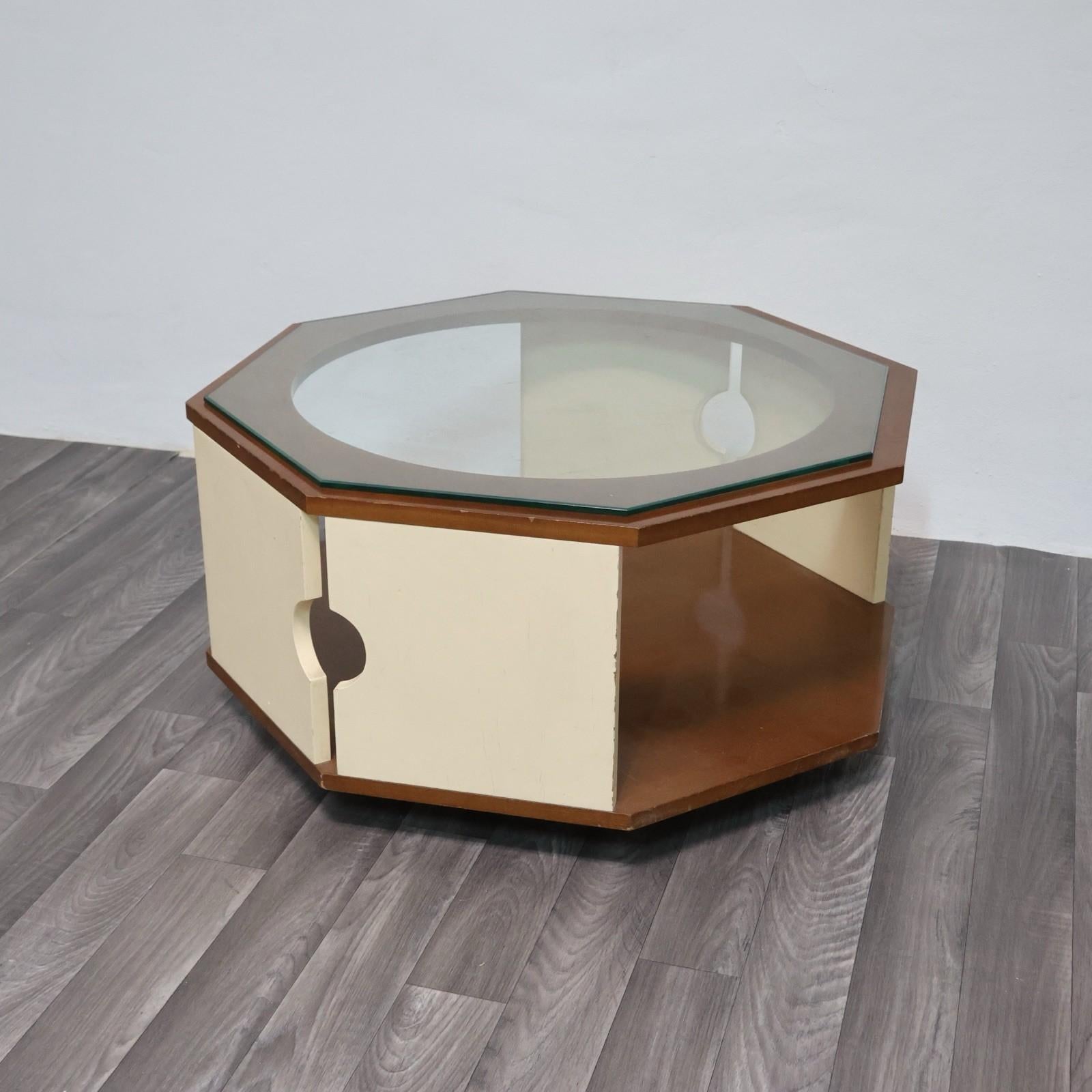 Mid-Century Modern Tavolo da caffè ottagonale space age 1970’s Design modernariato For Sale