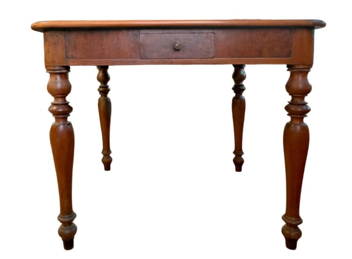 Table à jeux ancienne en noyer, Italie, 19ème siècle Bon état - En vente à Cesena, FC