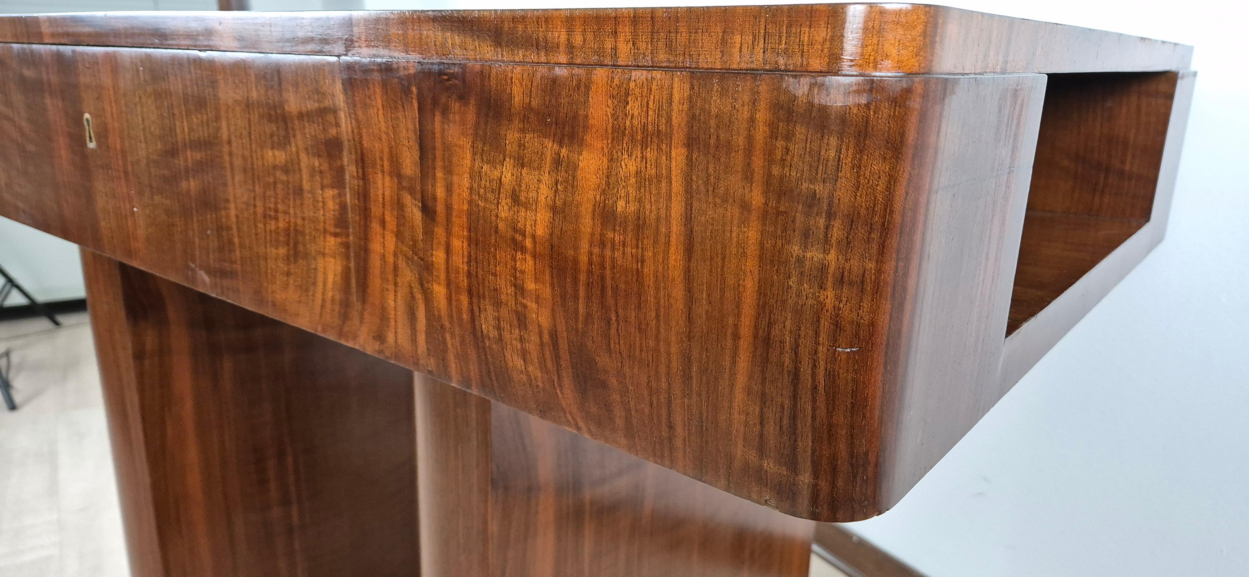 1931 Venetian Art Deco Game Table For Sale 6