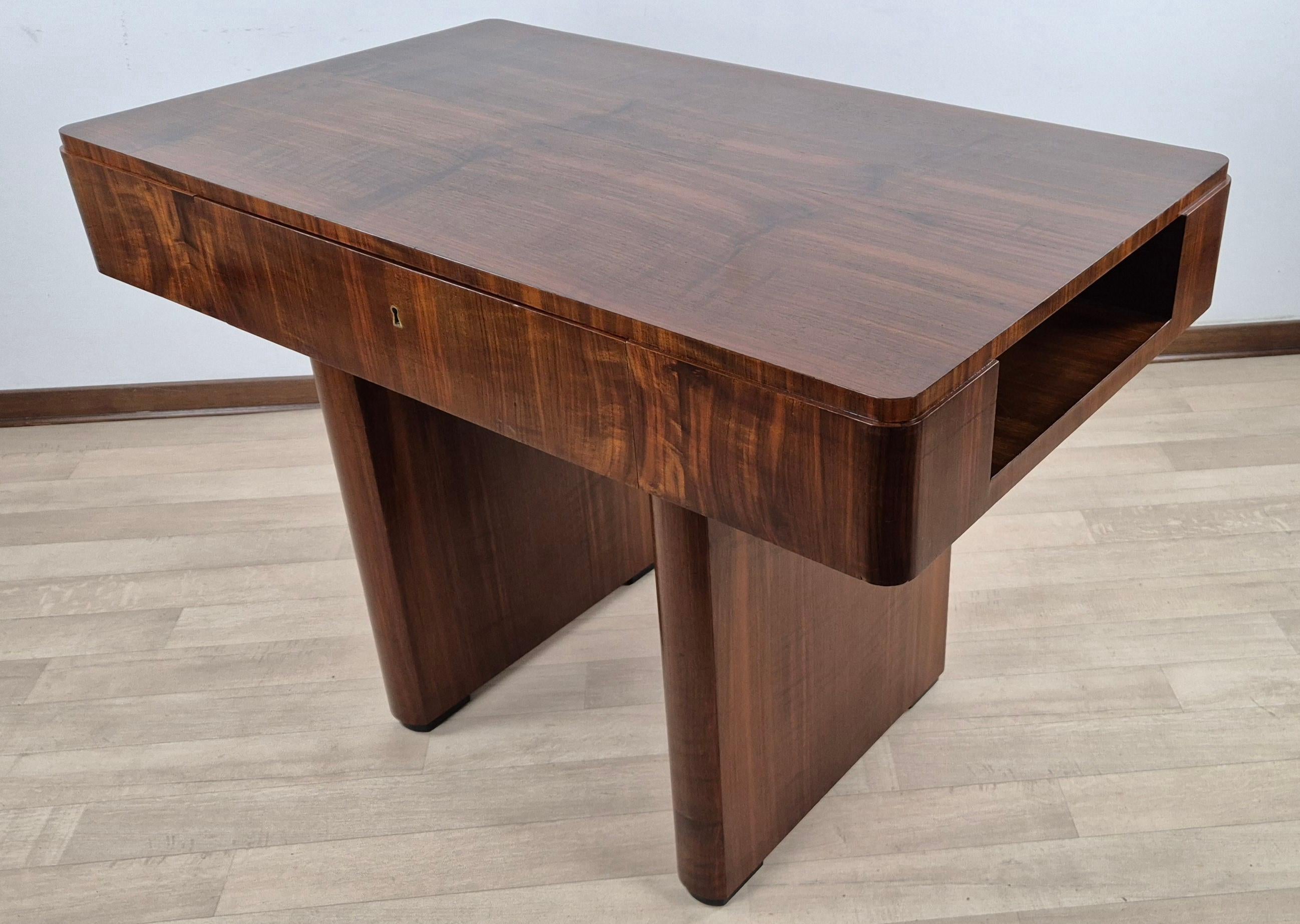 1931 Venetian Art Deco Game Table In Excellent Condition For Sale In Mariano Del Friuli, GO