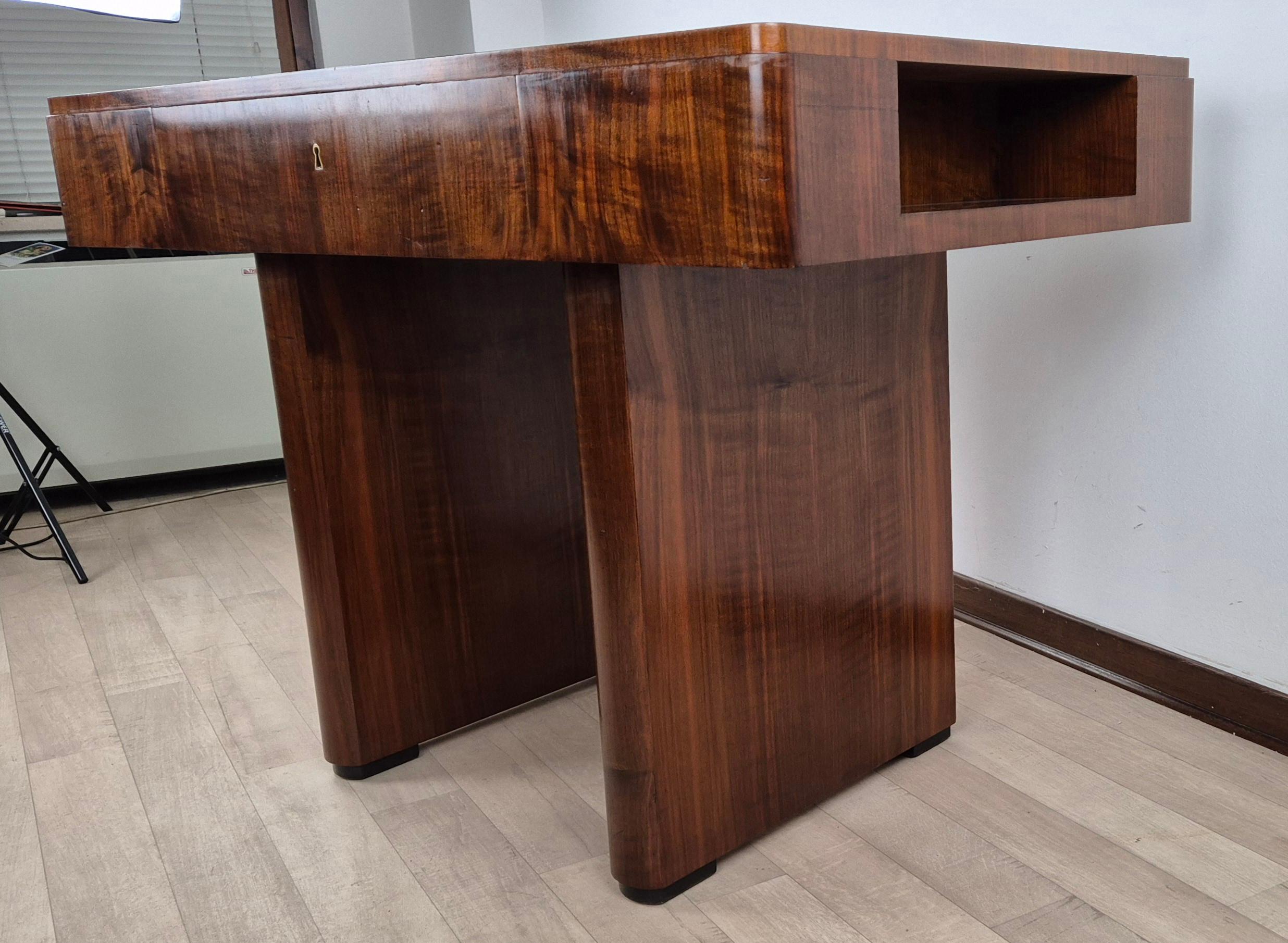 1931 Venetian Art Deco Game Table For Sale 2