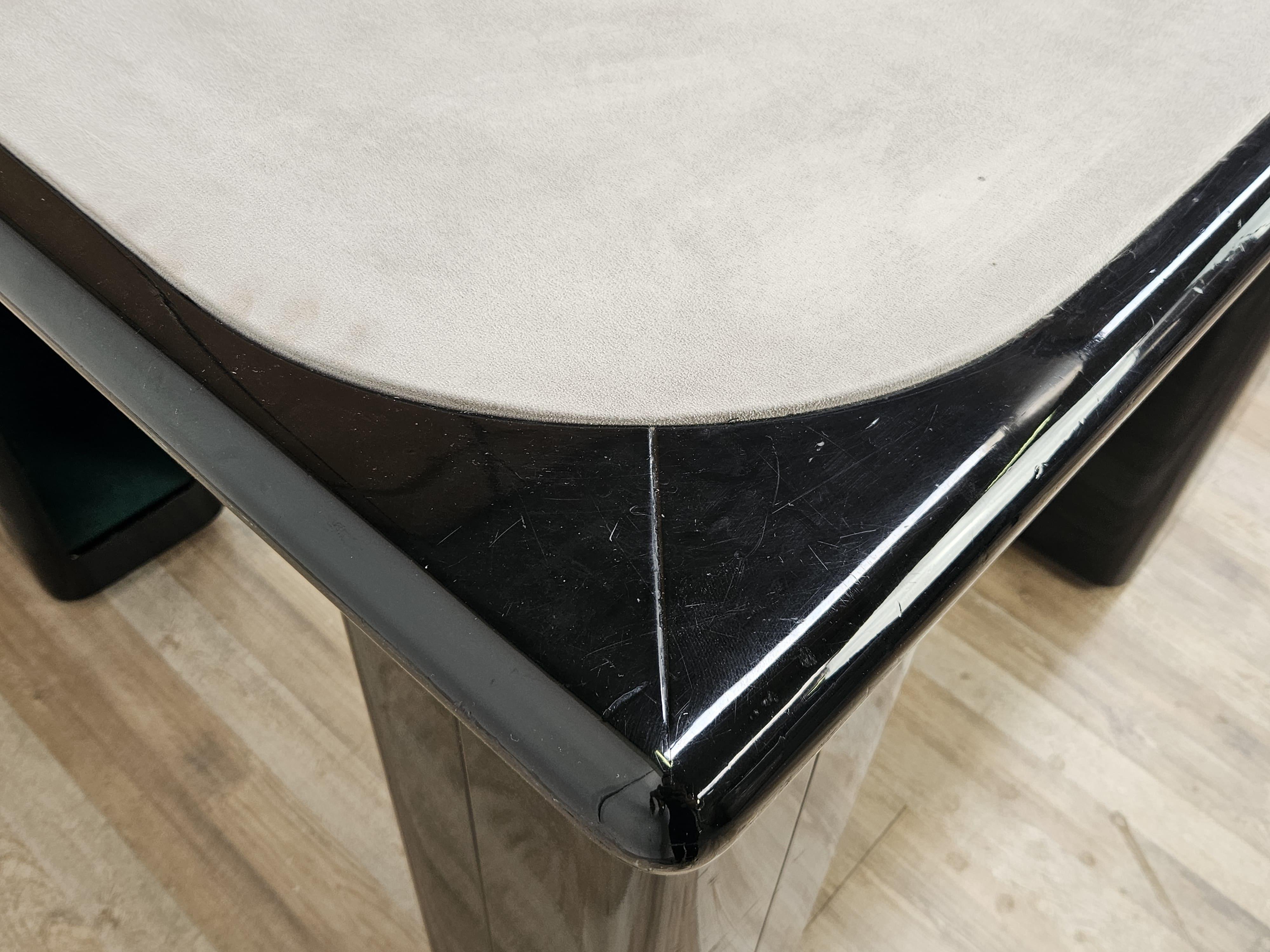 Late 20th Century Lacquered wood card table by Pierluigi Molinari for Pozzi Milano 1970 For Sale