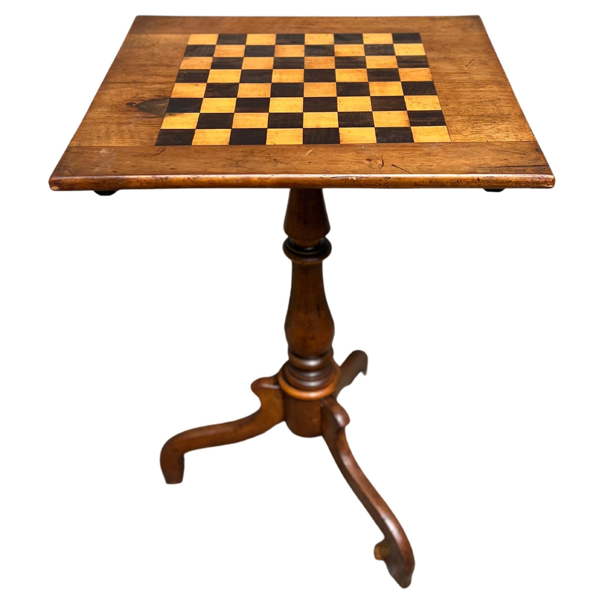 tavolo da gioco - tavolo a scacchiera - tavolino - prima meta xx secolo 