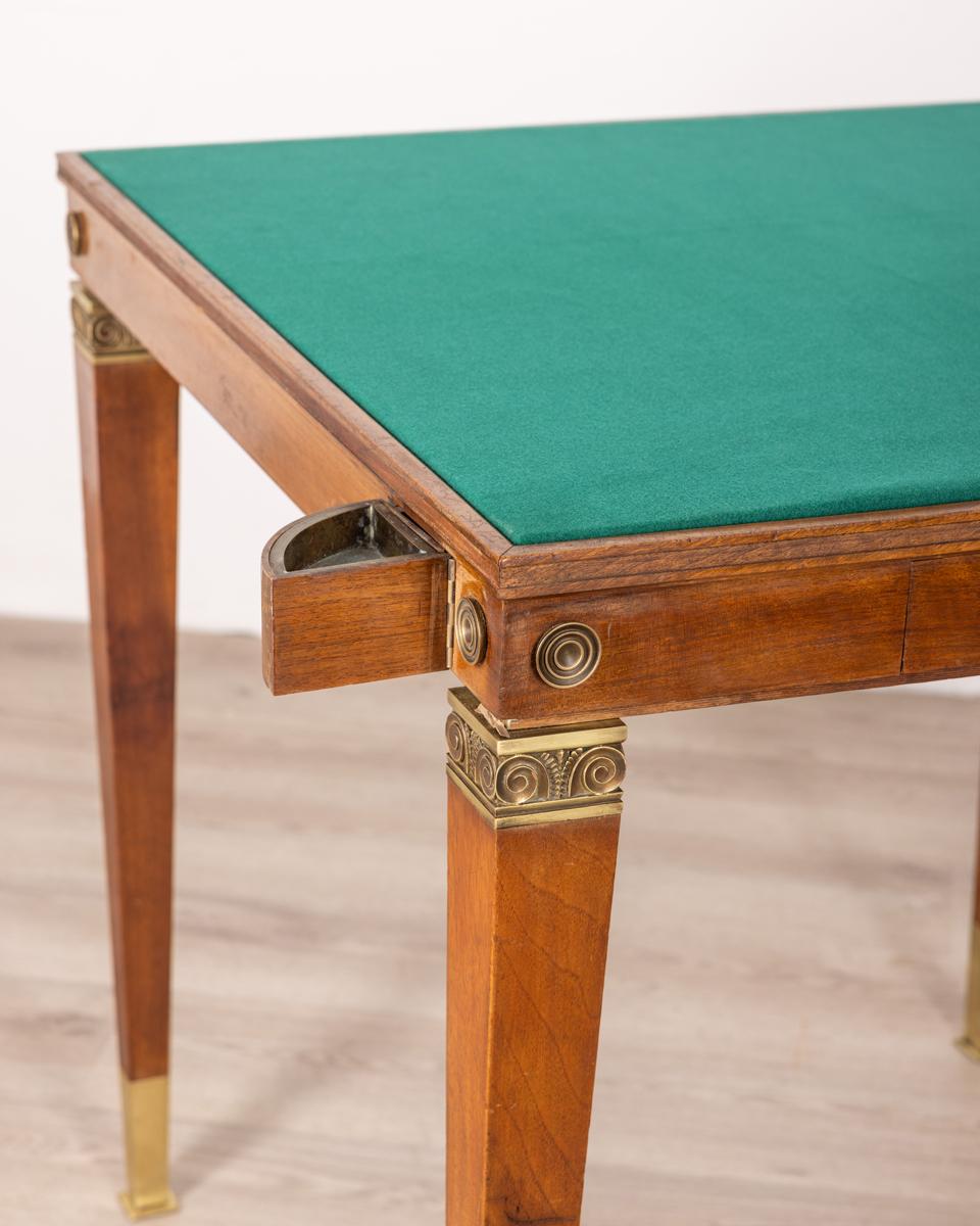 Tavolo da gioco vintage anni 40 in legno e ottone dorato design Italiano in vendita 2
